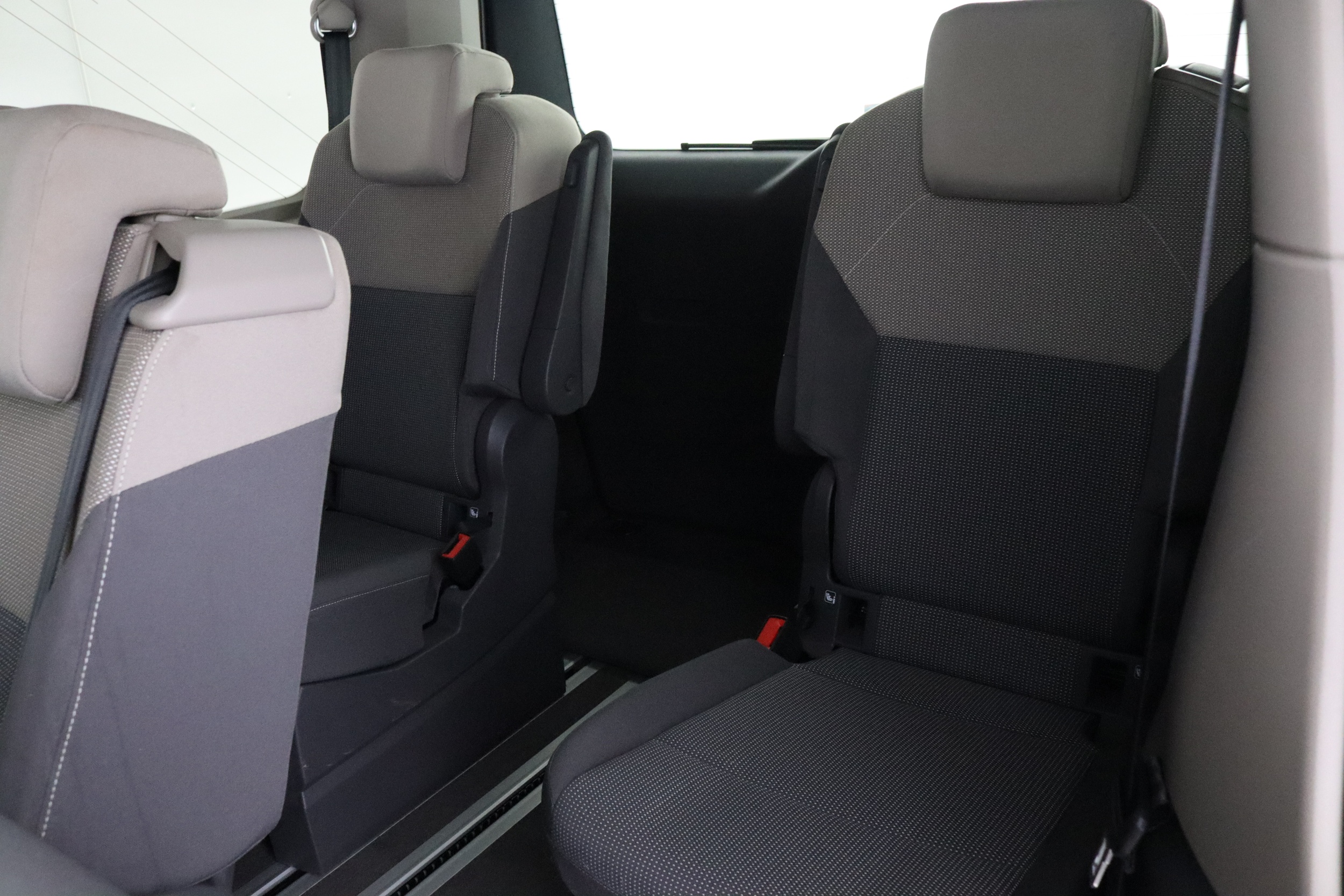 VOLKSWAGEN Multivan 2022