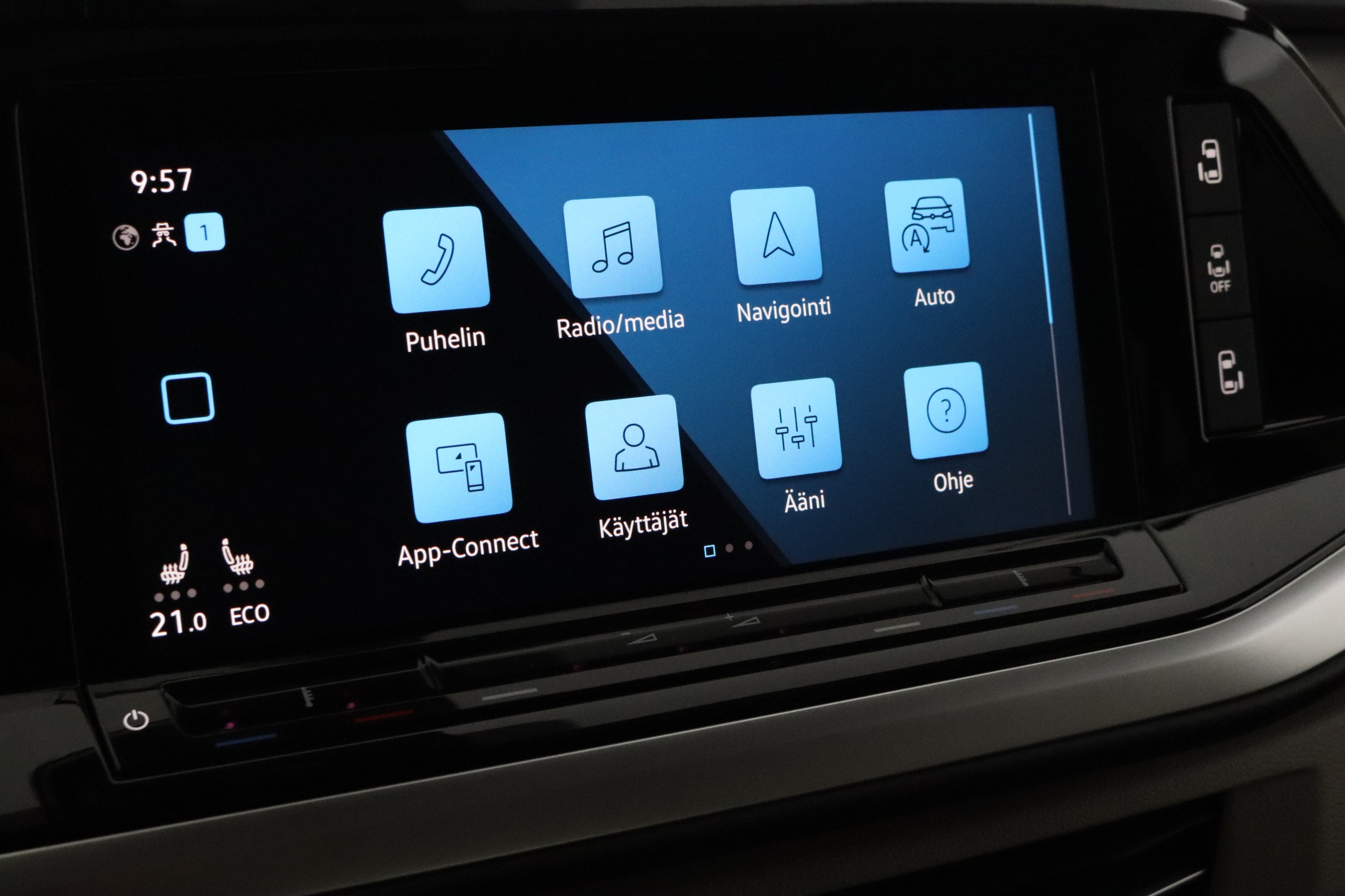 VOLKSWAGEN Multivan 2022