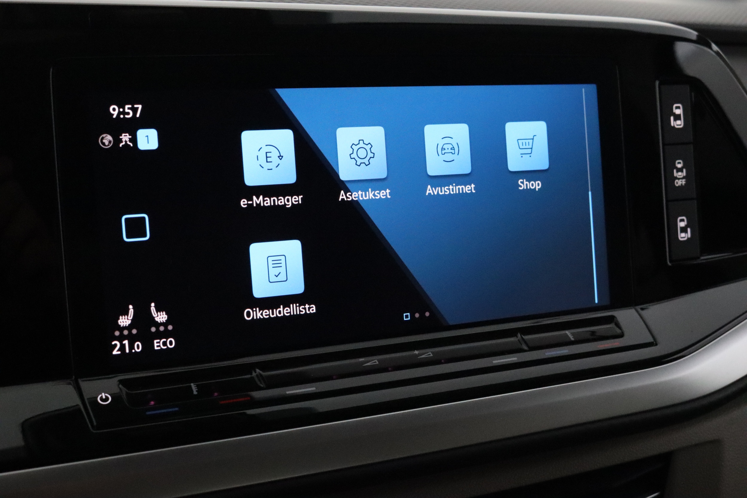 VOLKSWAGEN Multivan 2022