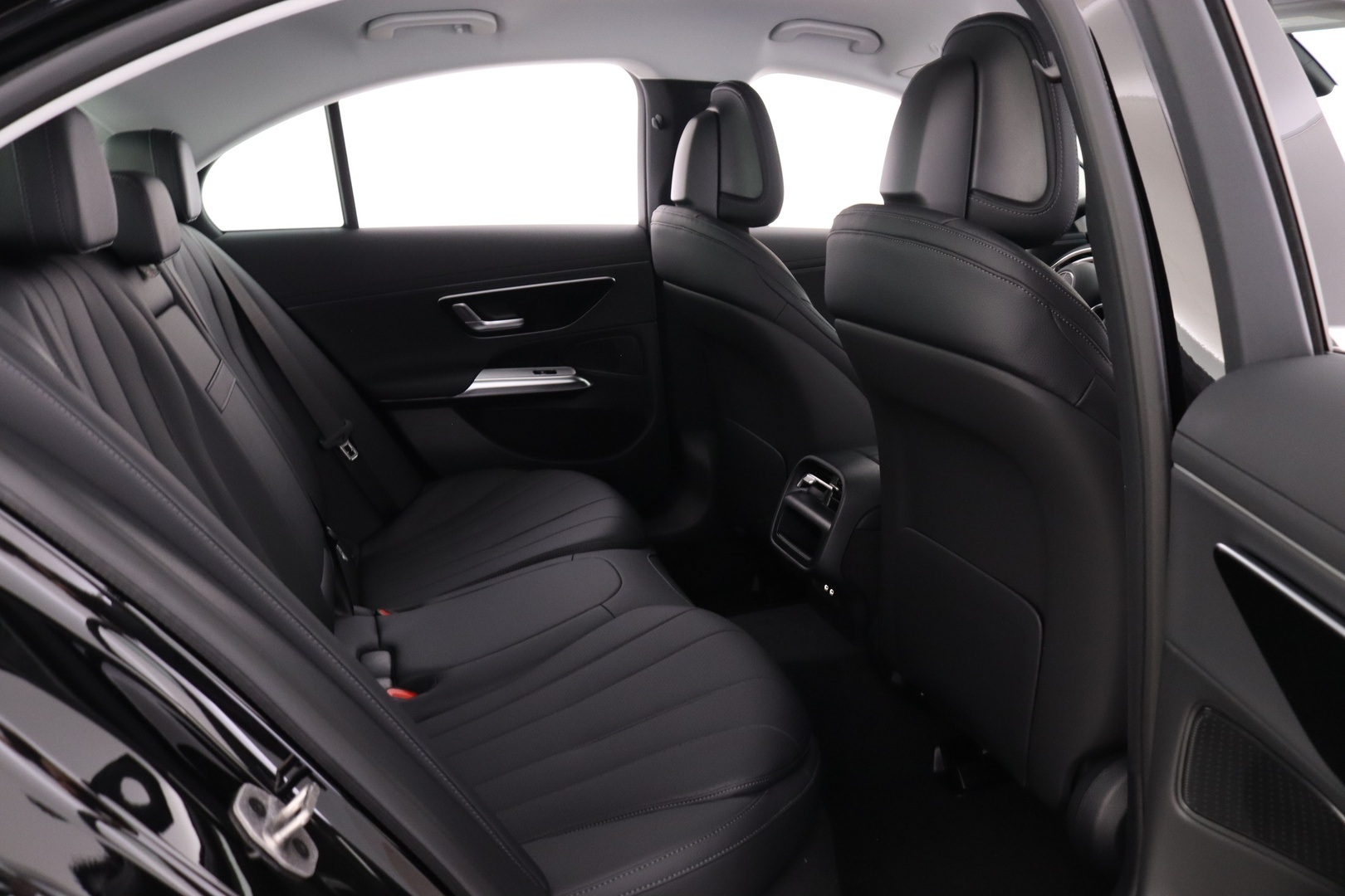 MERCEDES-BENZ E 2026