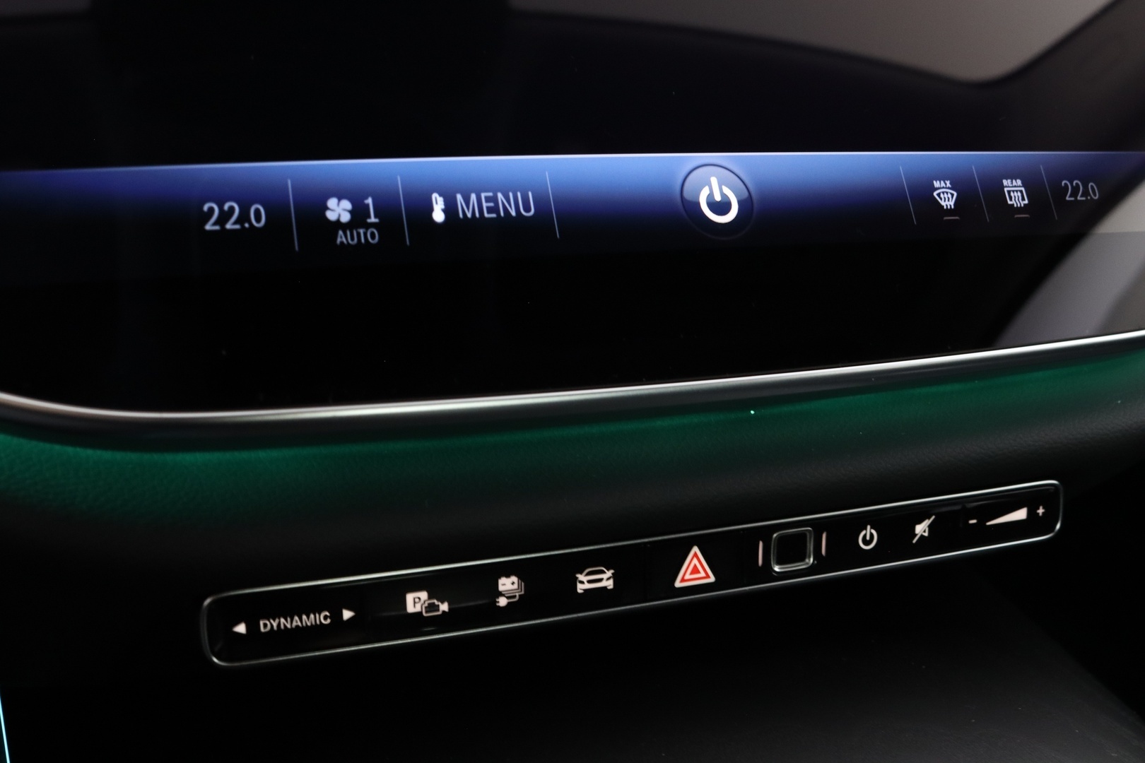 MERCEDES-BENZ E 2026