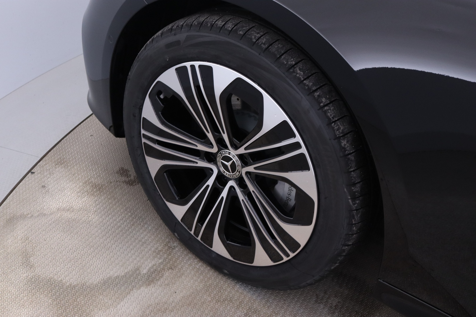 MERCEDES-BENZ E 2026