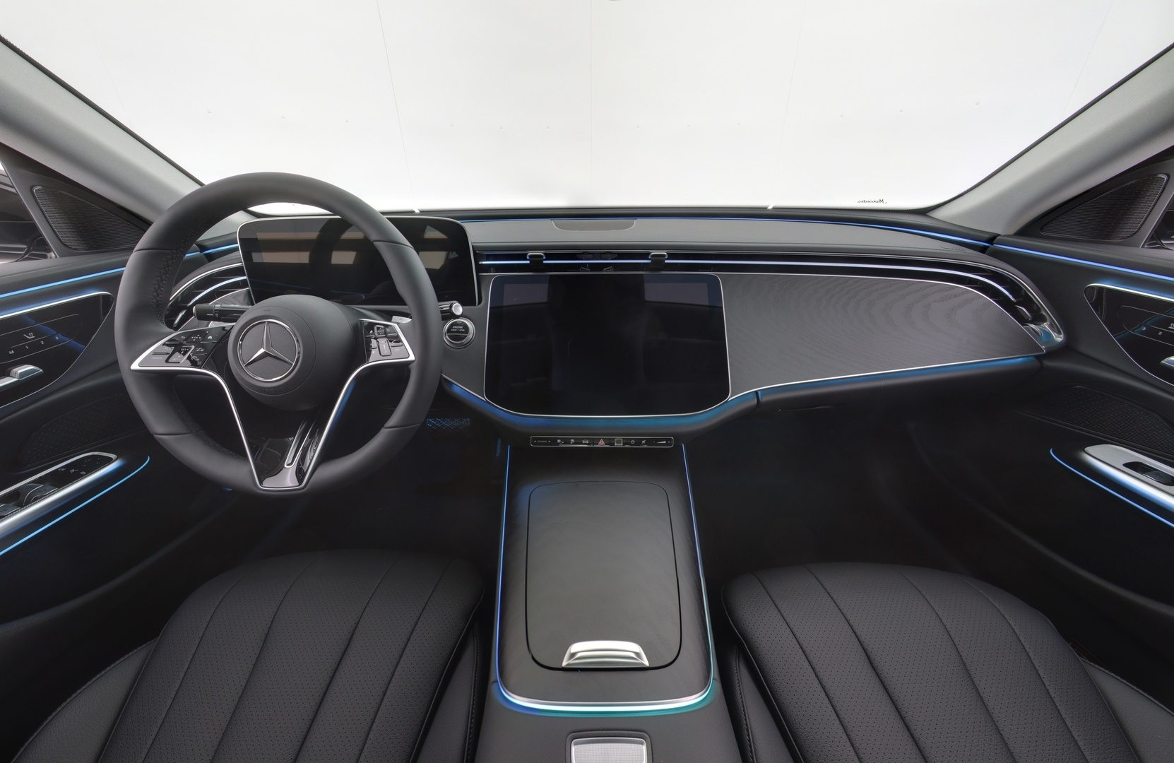 MERCEDES-BENZ E 2026