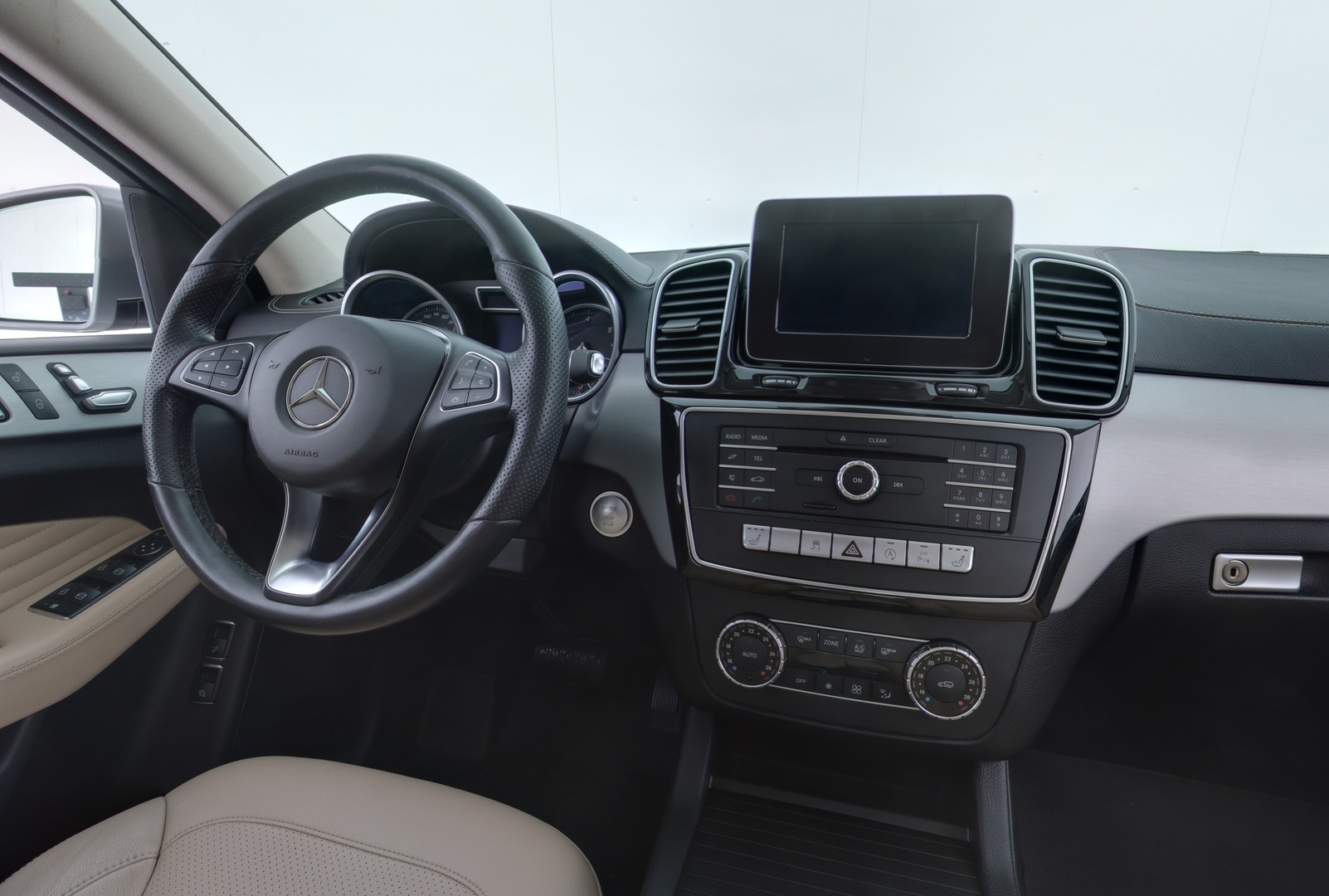 MERCEDES-BENZ GLE 10