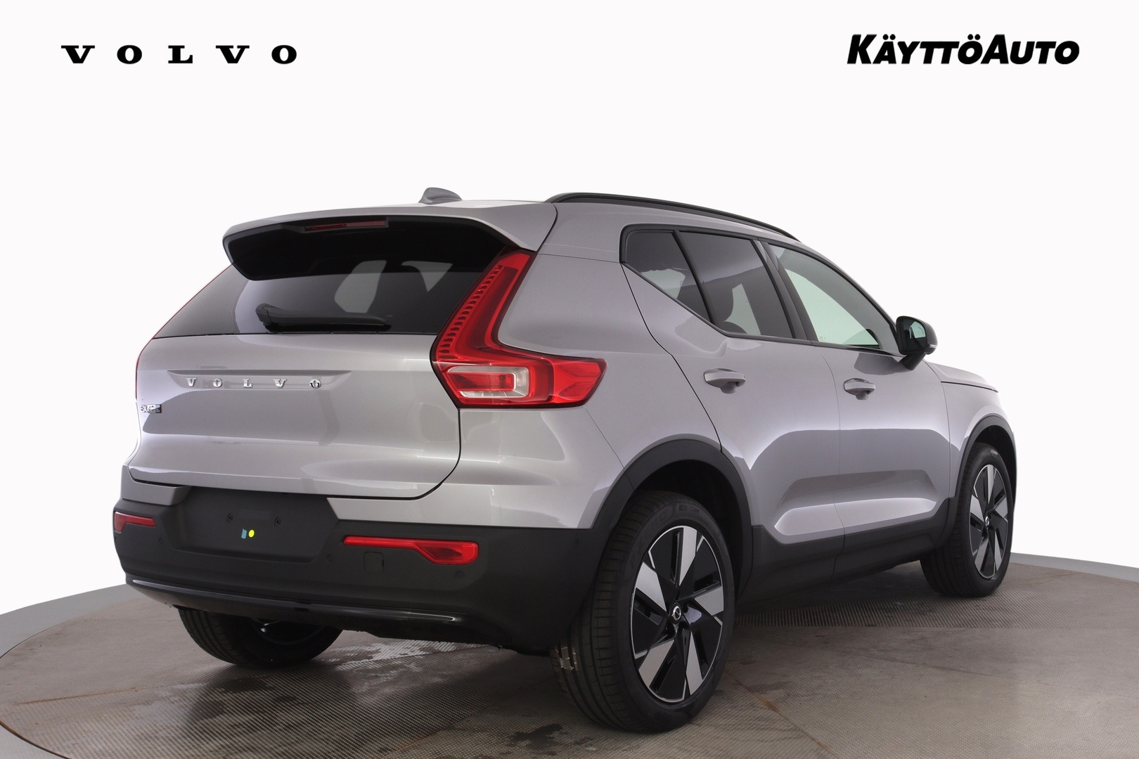 VOLVO EX40 4