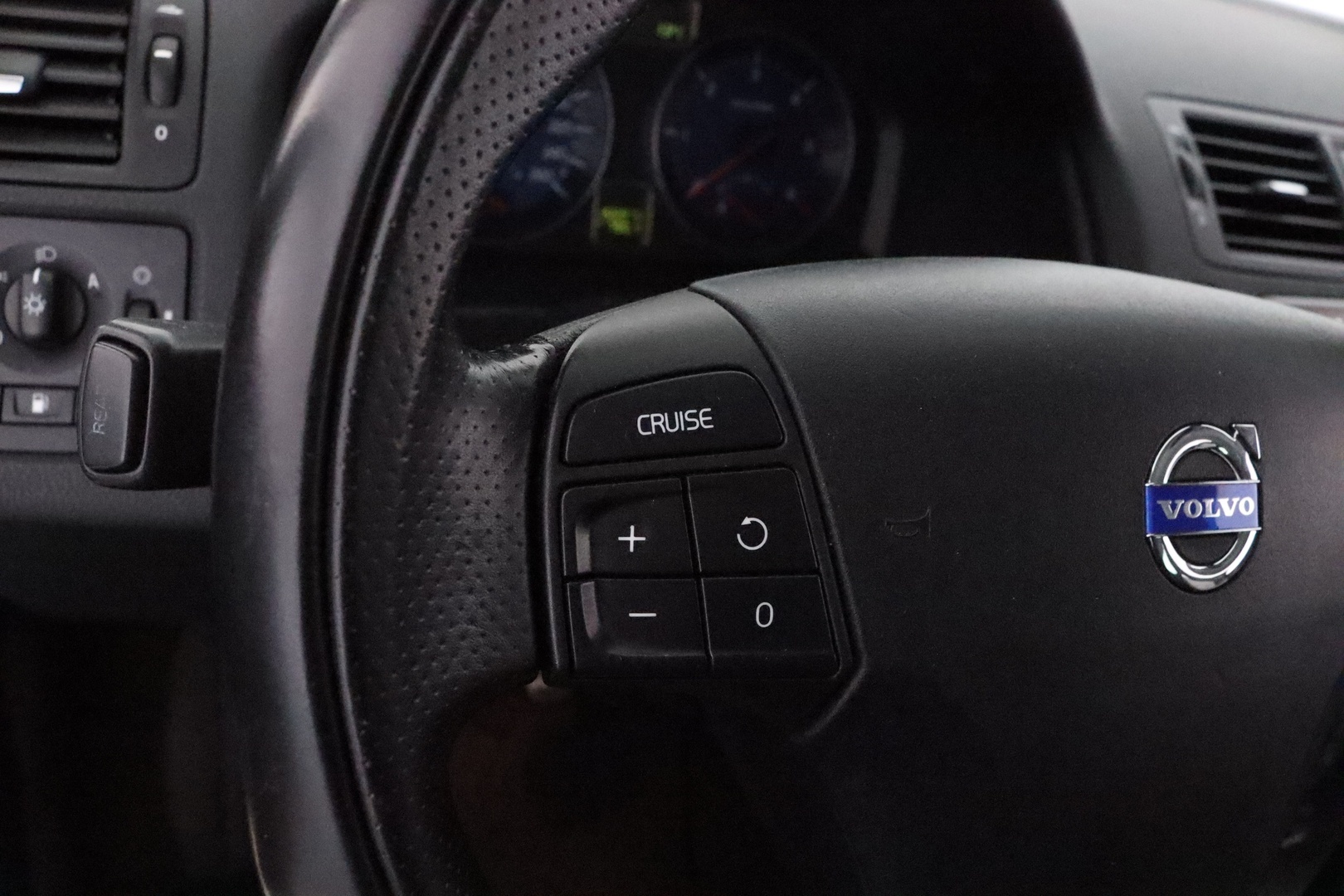 VOLVO C30 2012