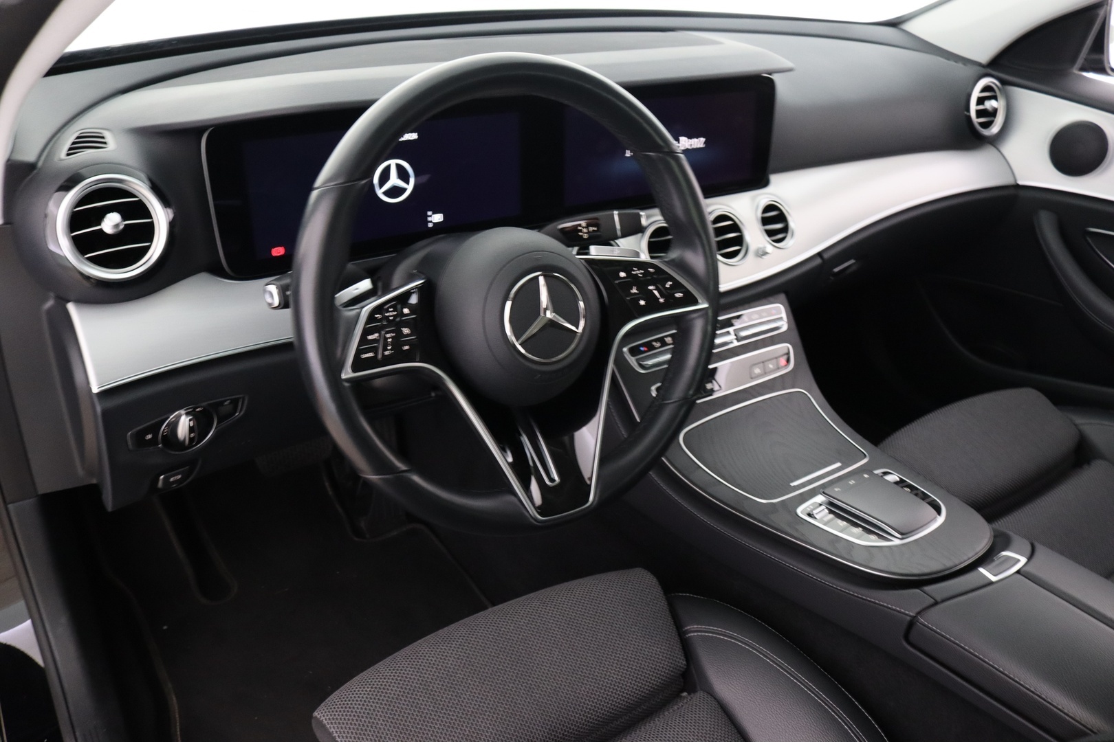 MERCEDES-BENZ E 13