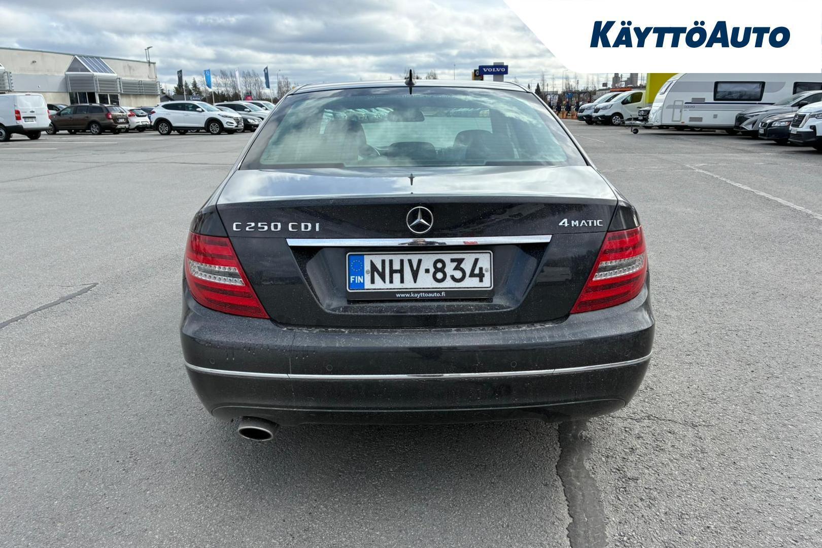 MERCEDES-BENZ C 2011