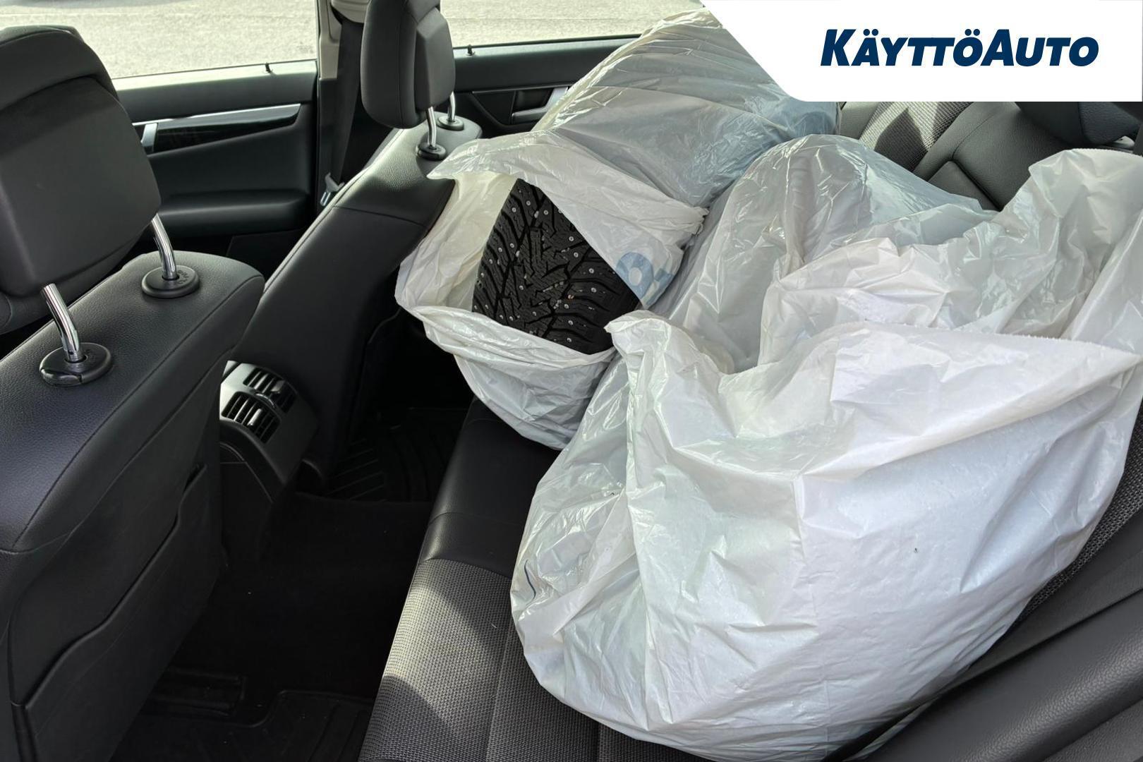 MERCEDES-BENZ C 2011