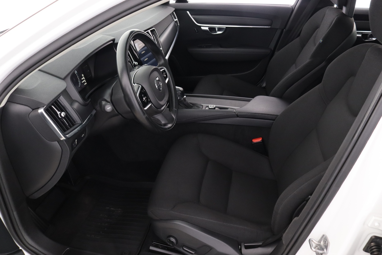 VOLVO V90 12