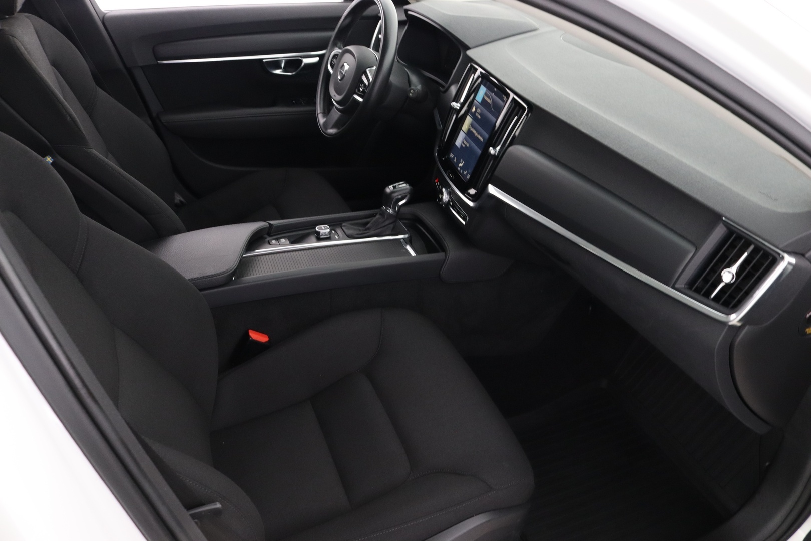 VOLVO V90 17