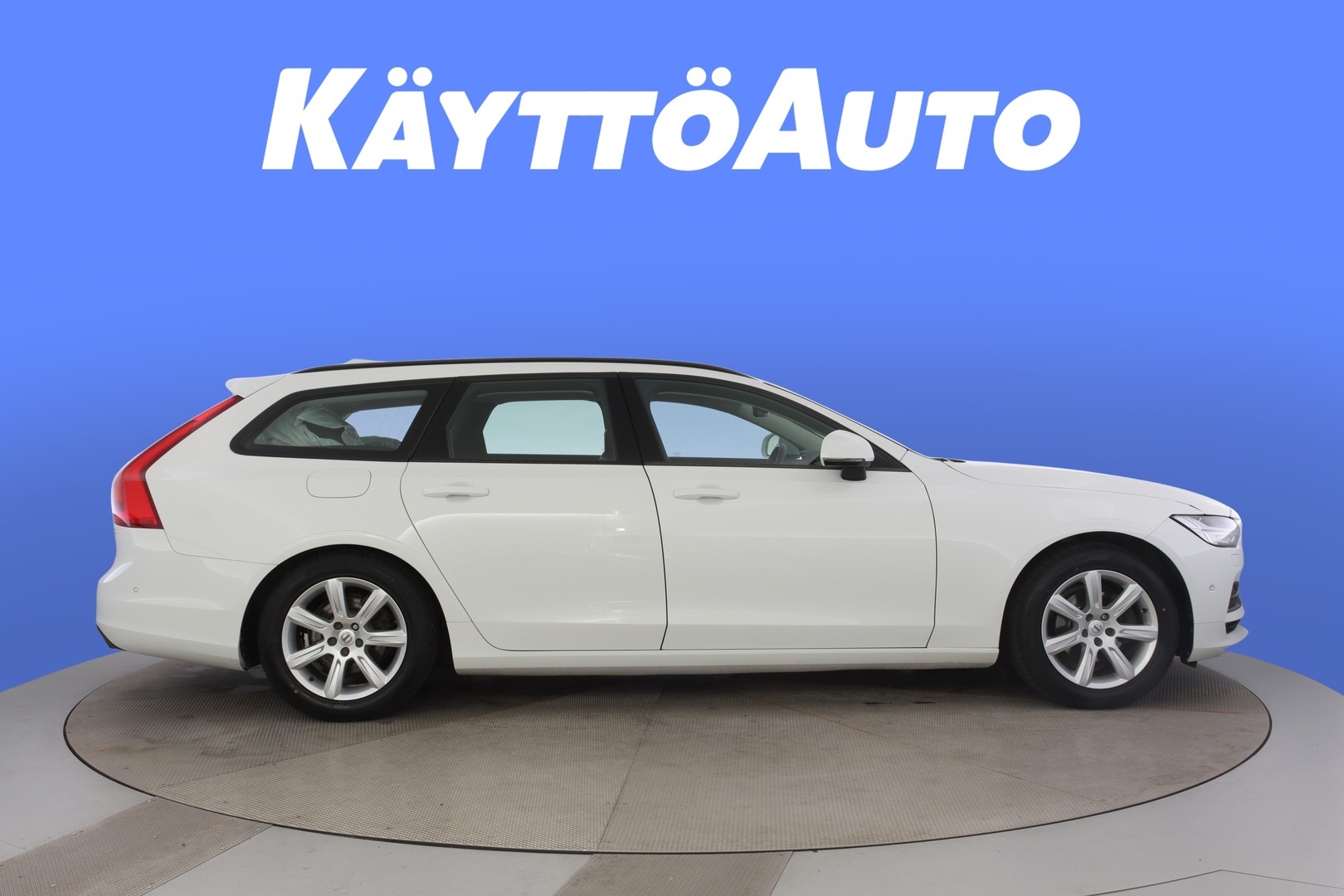 VOLVO V90 6
