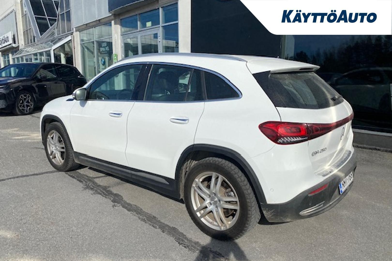 MERCEDES-BENZ EQA 2022