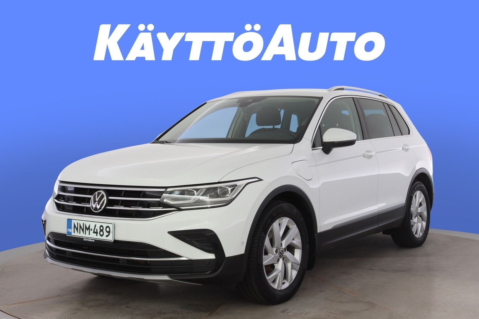 VOLKSWAGEN Tiguan 1