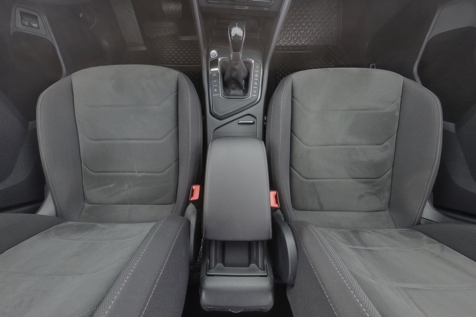 VOLKSWAGEN Tiguan 13