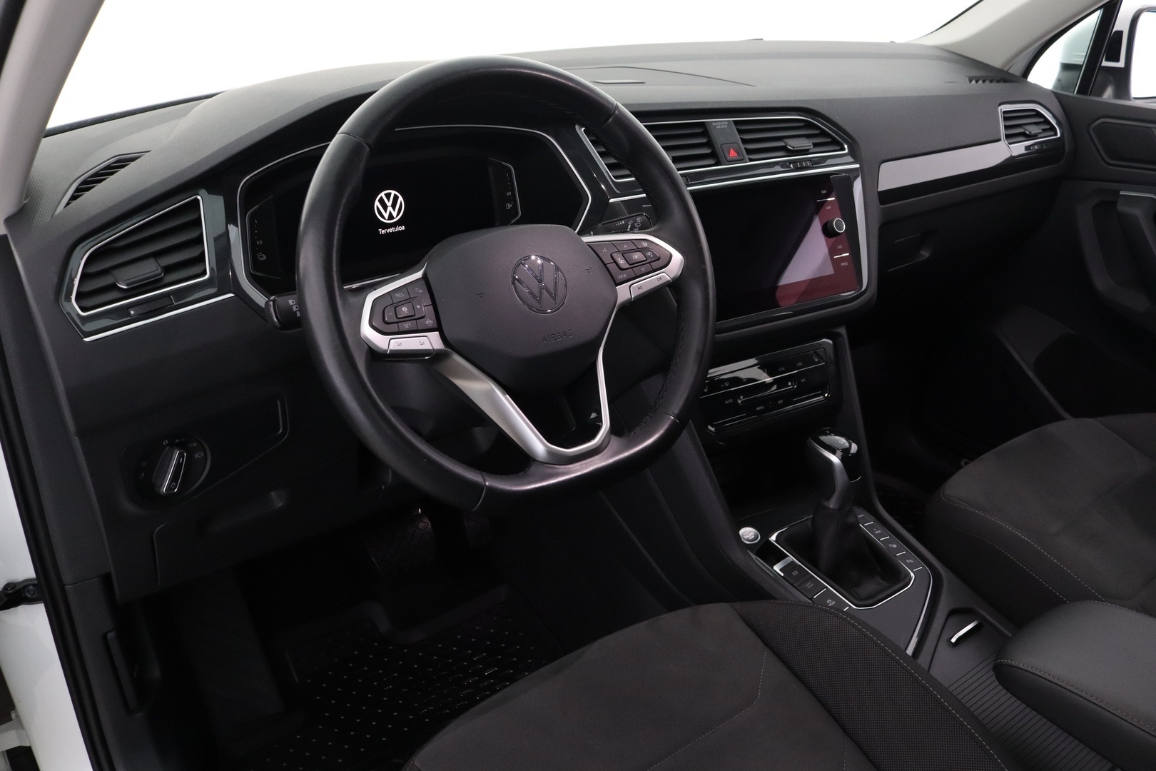 VOLKSWAGEN Tiguan 15