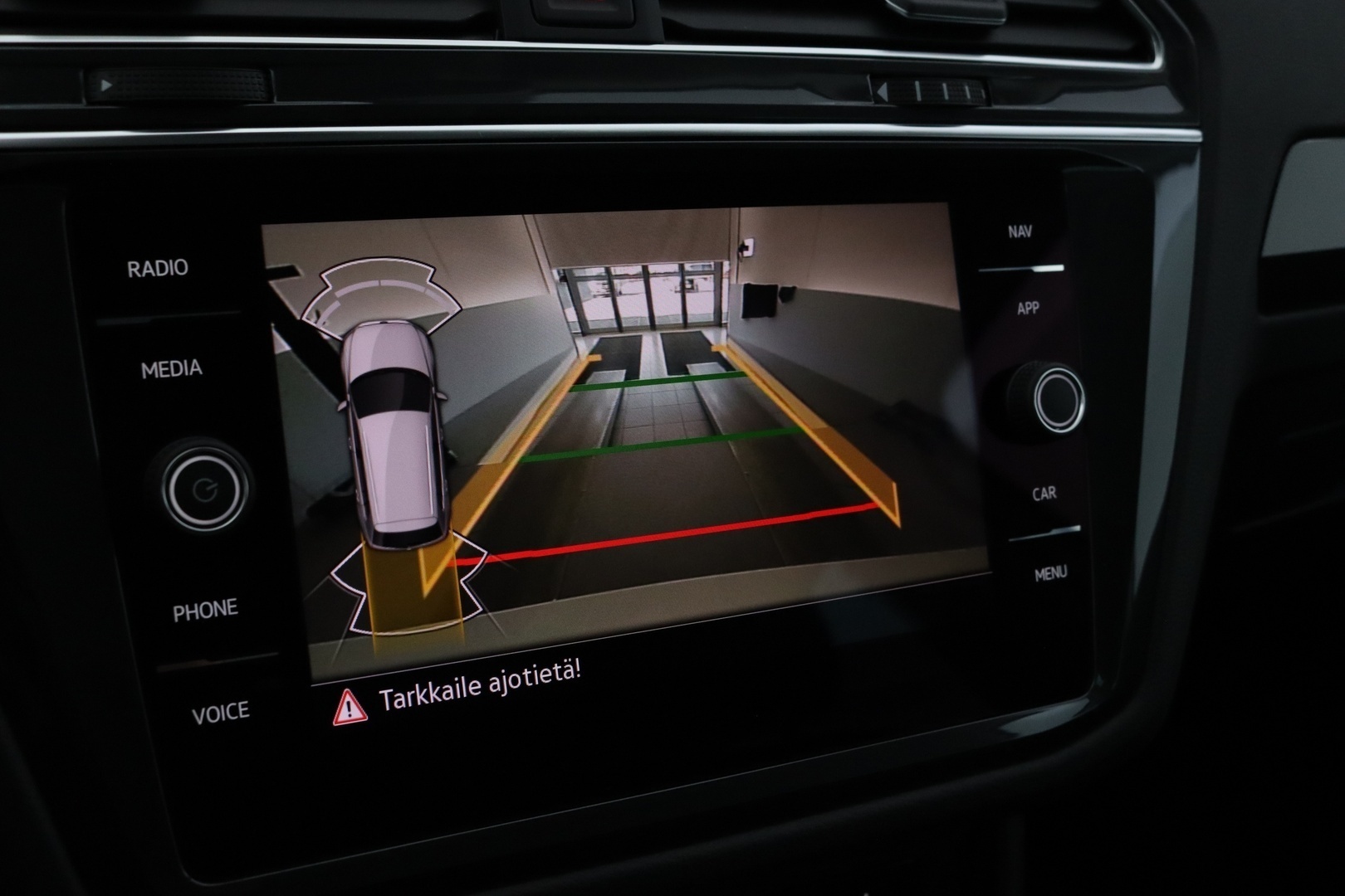 VOLKSWAGEN Tiguan 26