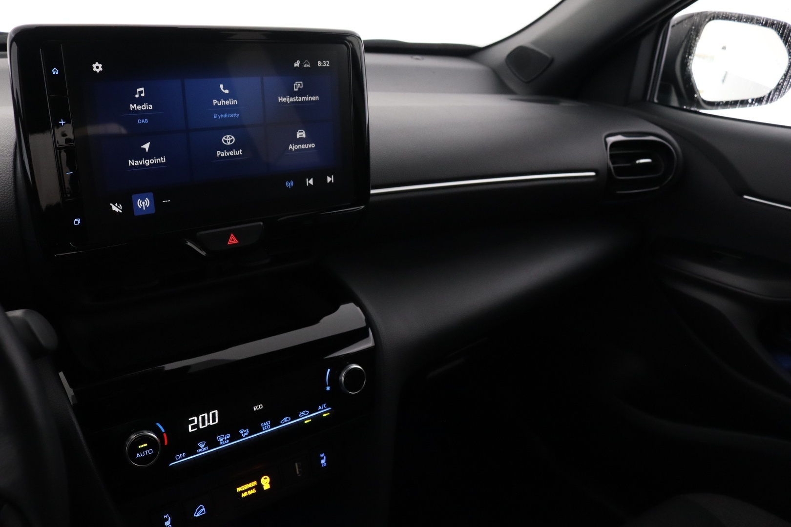 TOYOTA Yaris Cross 21