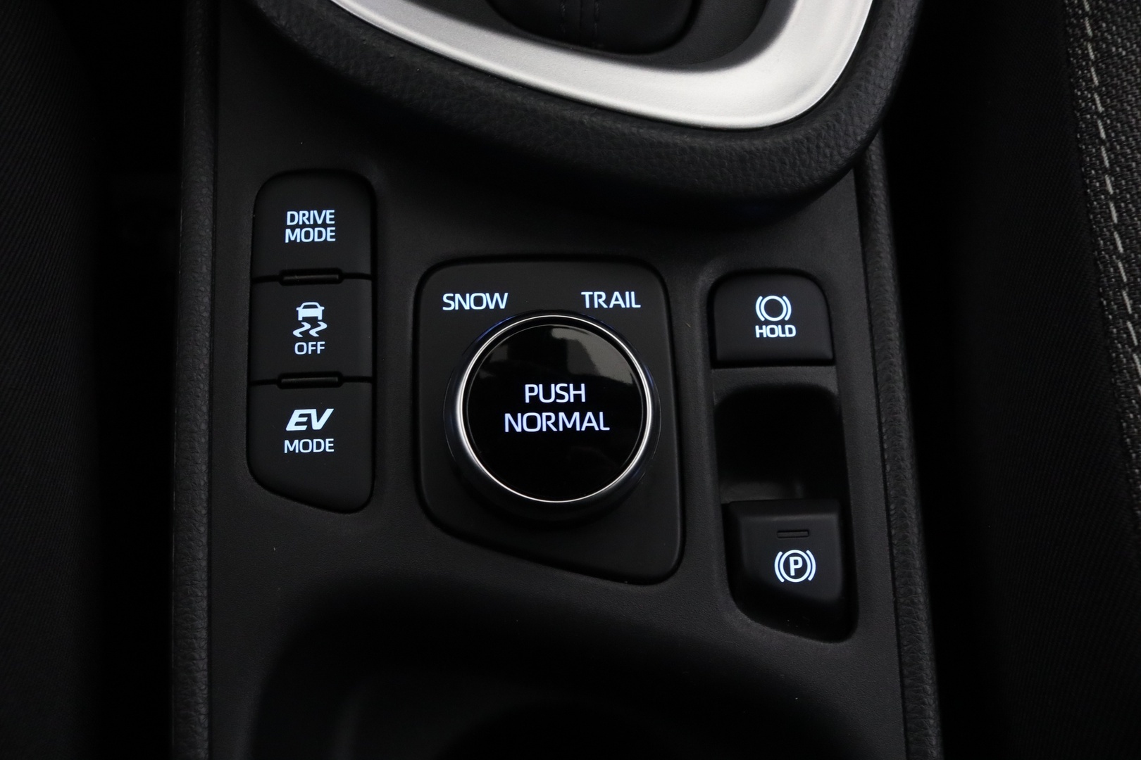 TOYOTA Yaris Cross 29