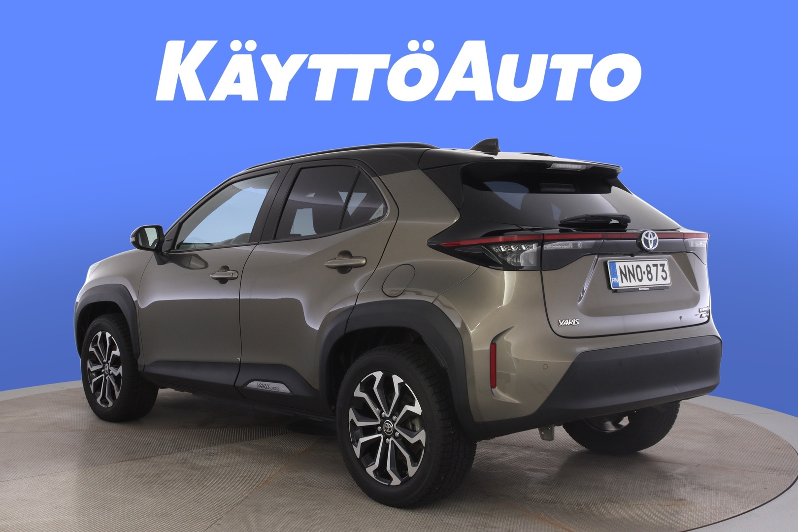 TOYOTA Yaris Cross 3