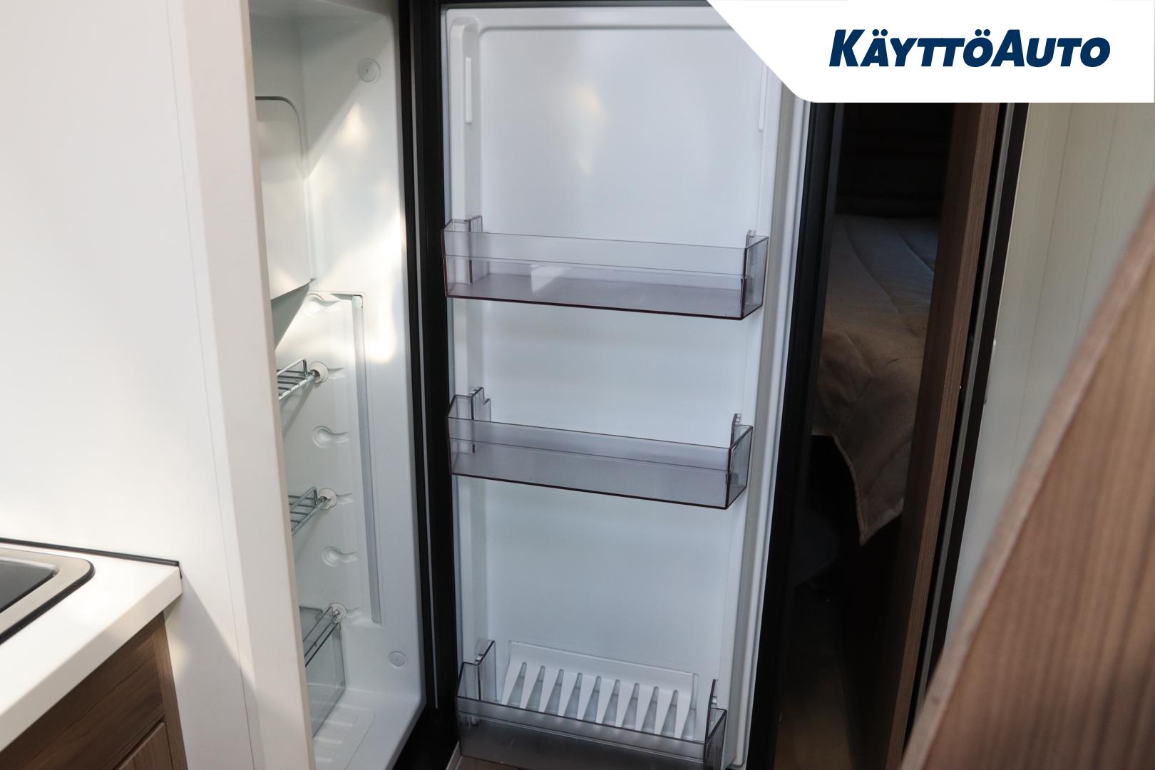 Kabe Van 690 LB Mercedes Benz 2024