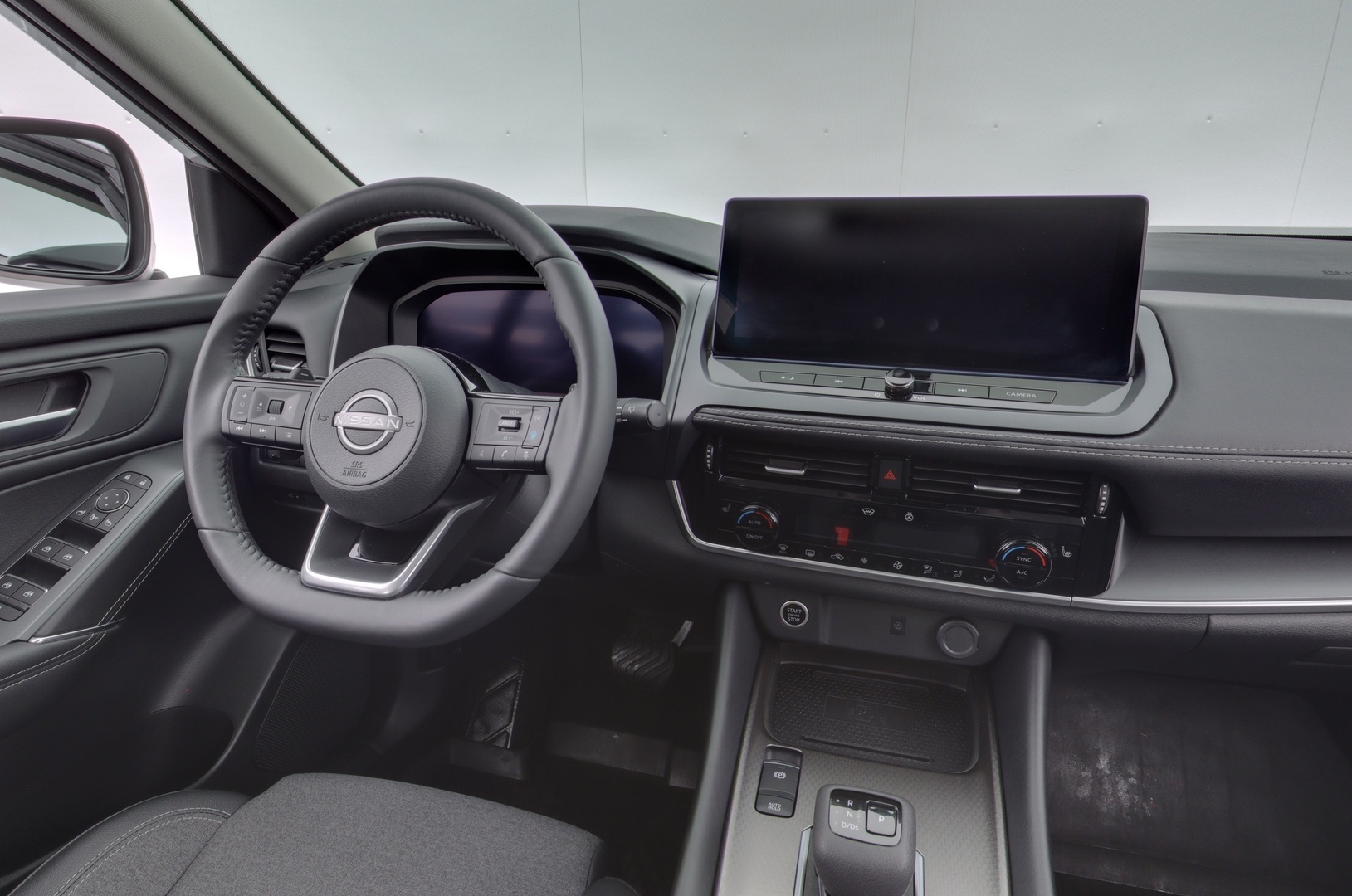 NISSAN Qashqai 2025