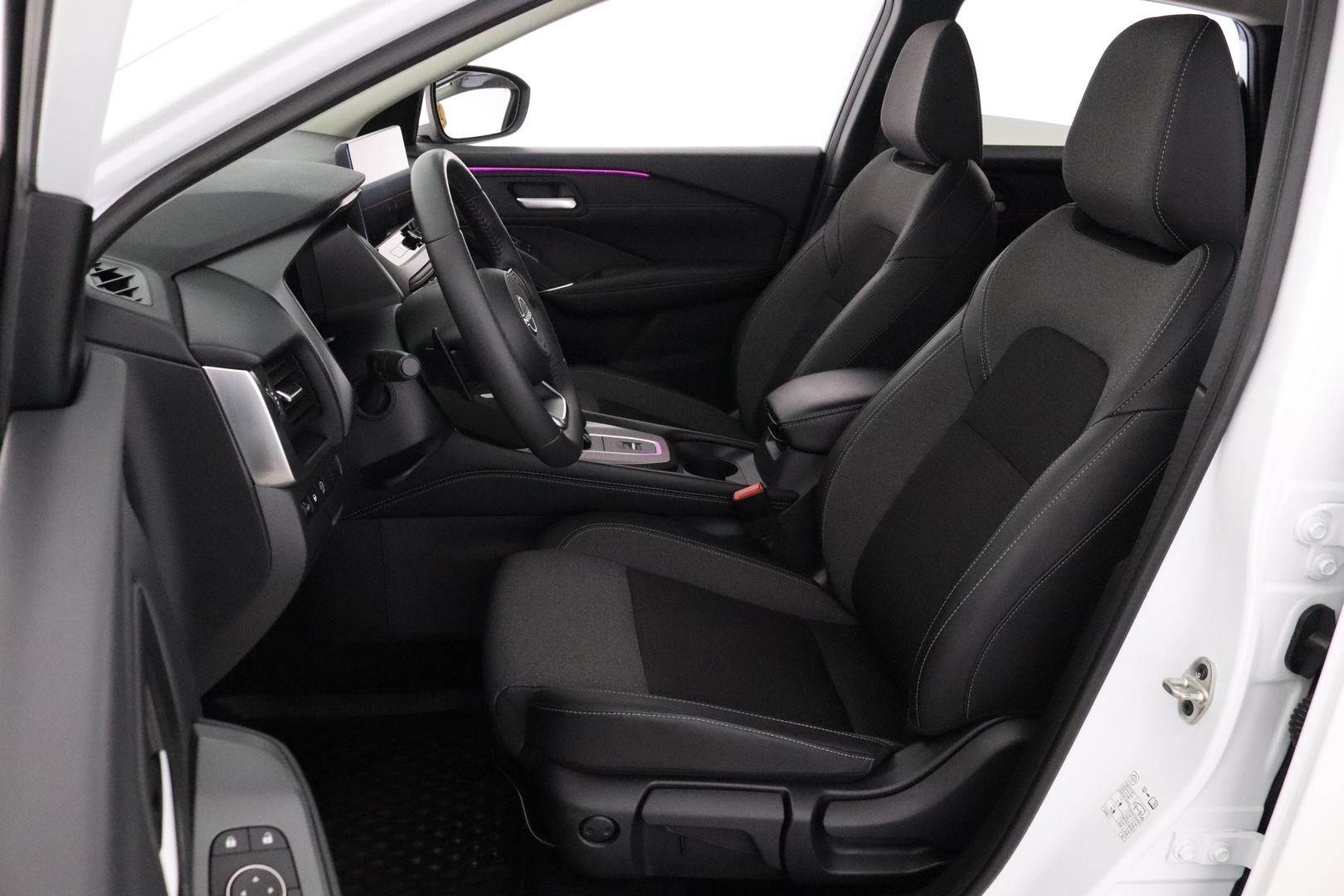 NISSAN Qashqai 2025