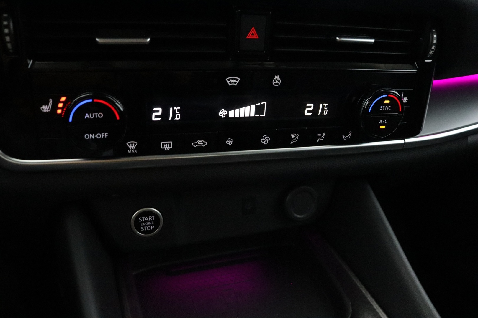 NISSAN Qashqai 2025