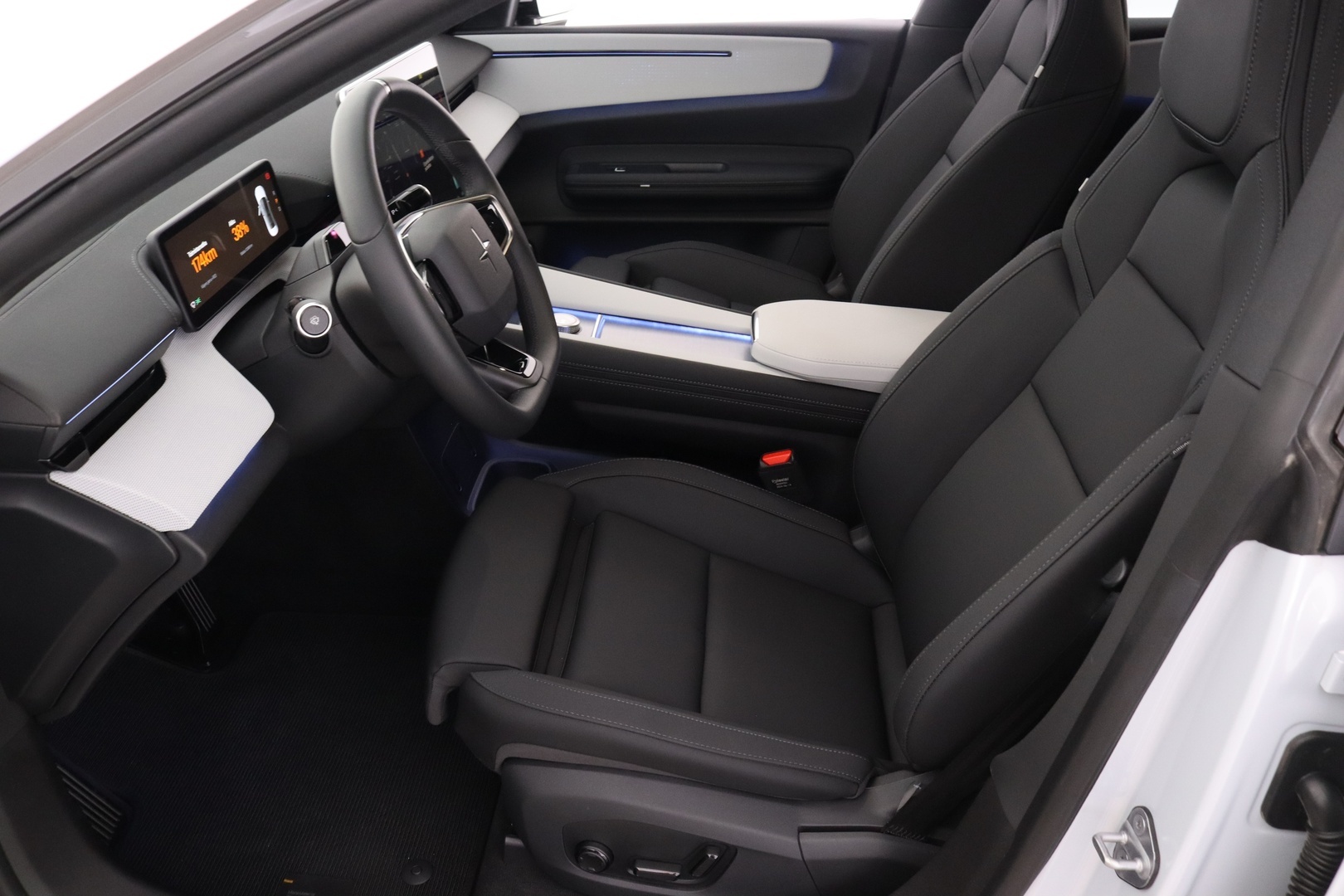 POLESTAR 4 12