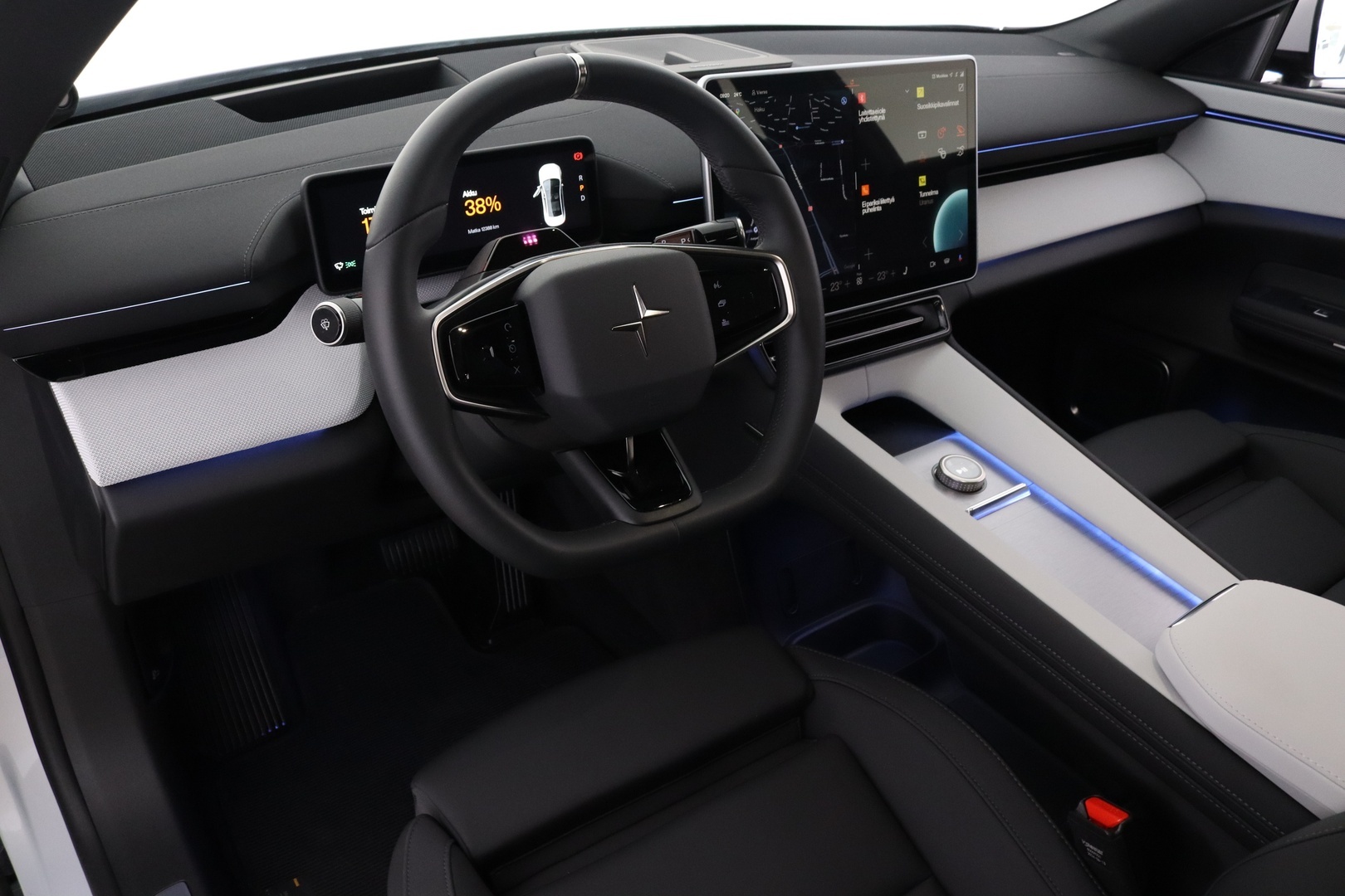POLESTAR 4 13