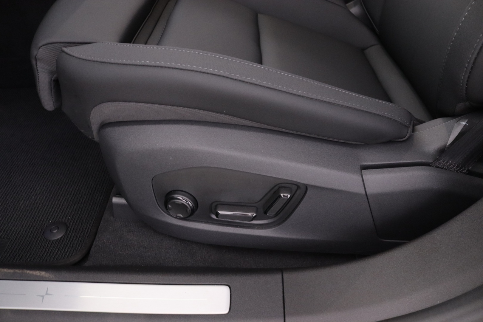 POLESTAR 4 14
