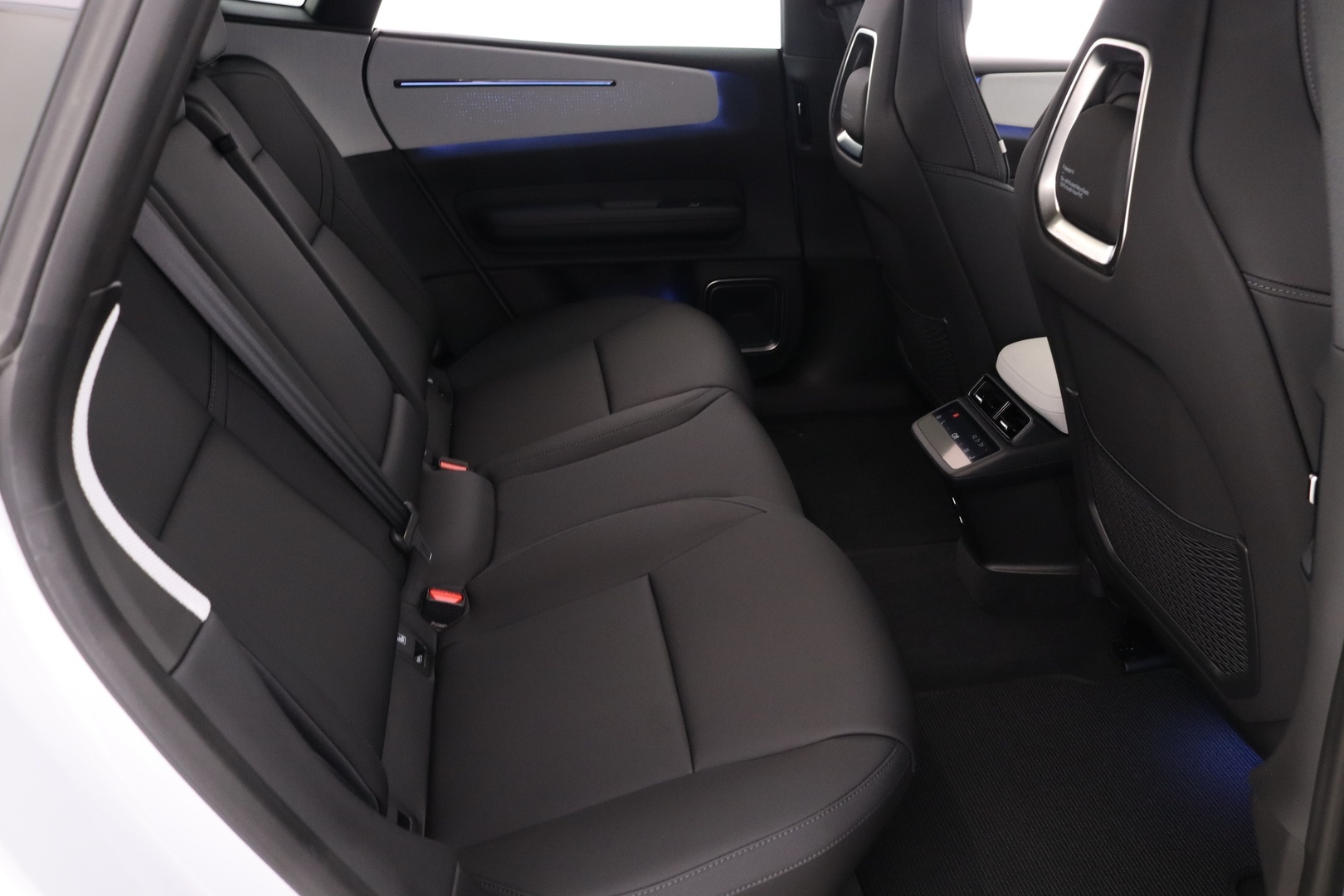 POLESTAR 4 17