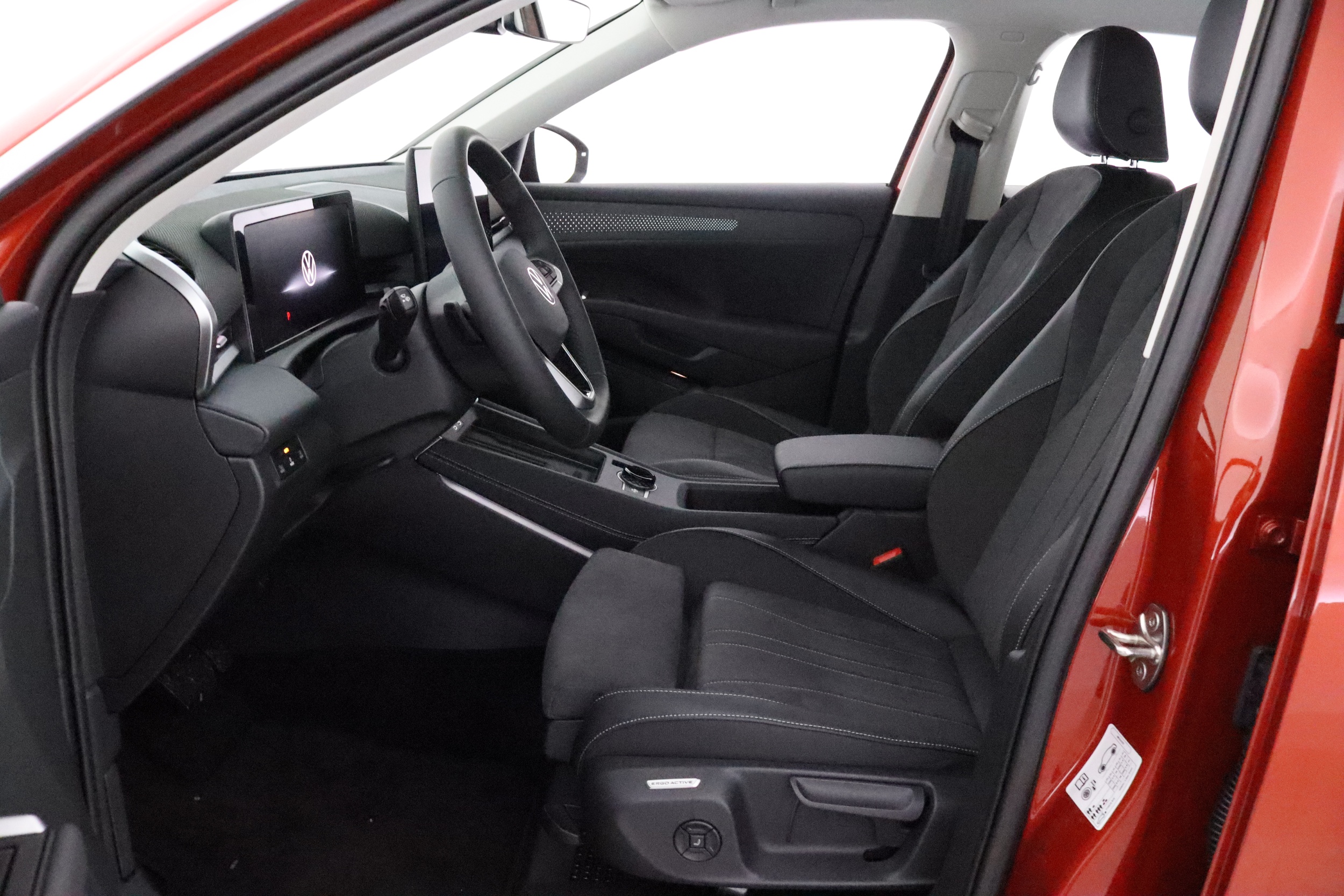 VOLKSWAGEN T-Roc 12