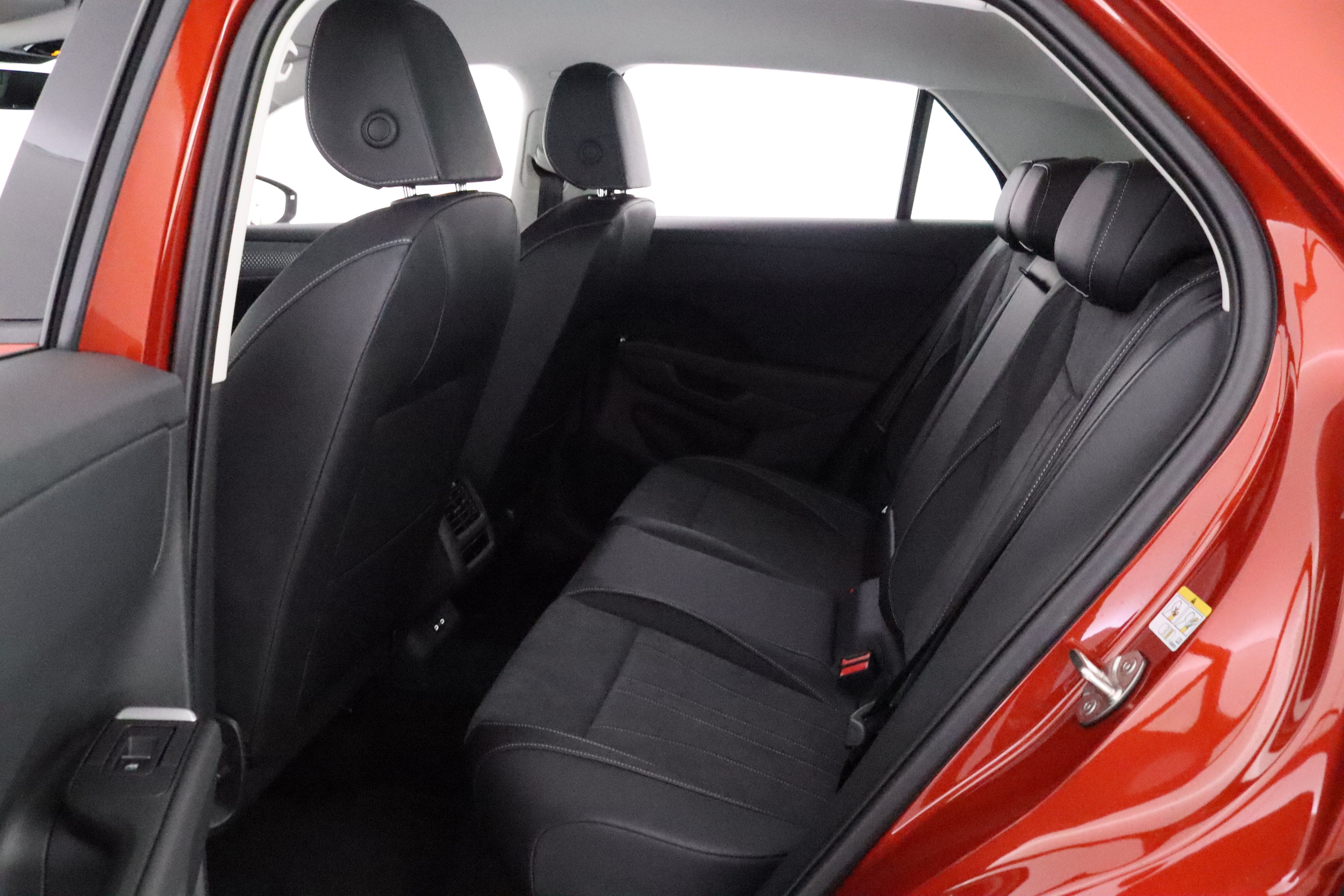 VOLKSWAGEN T-Roc 13