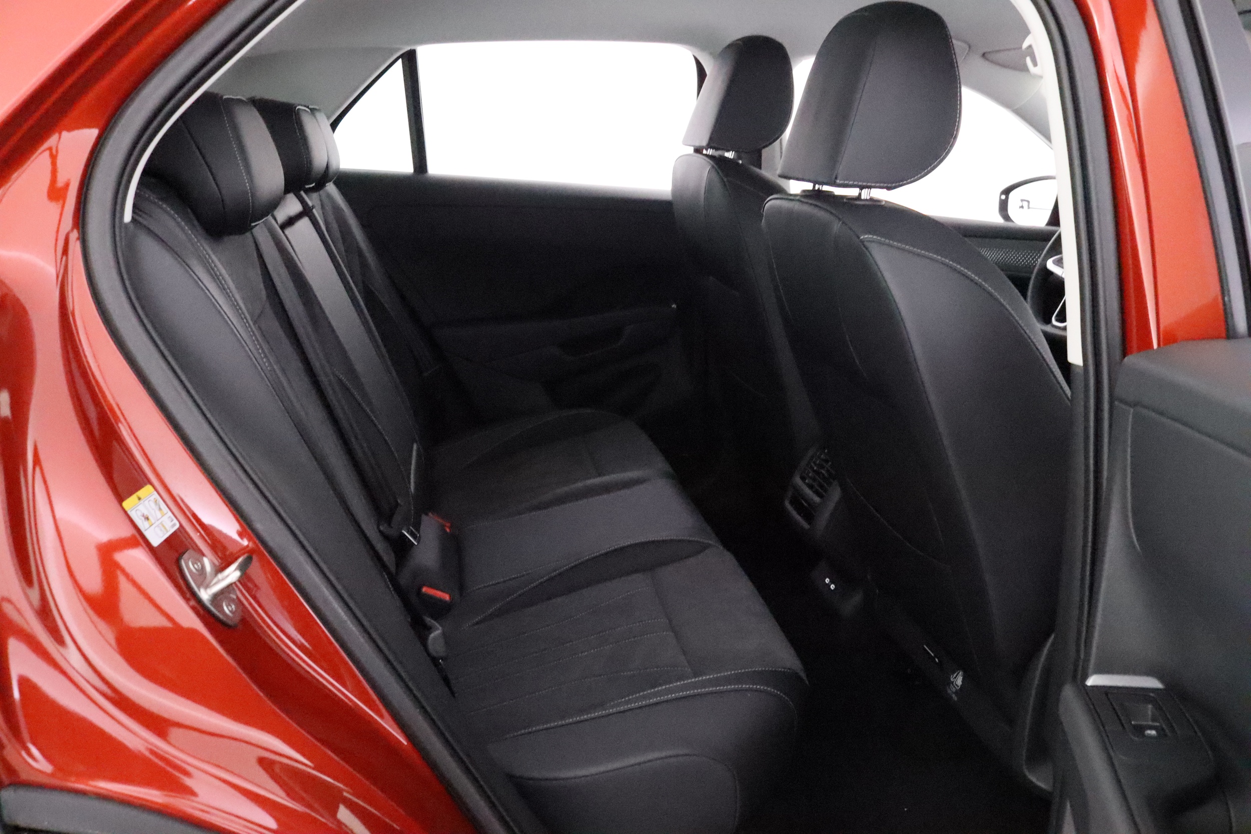 VOLKSWAGEN T-Roc 14