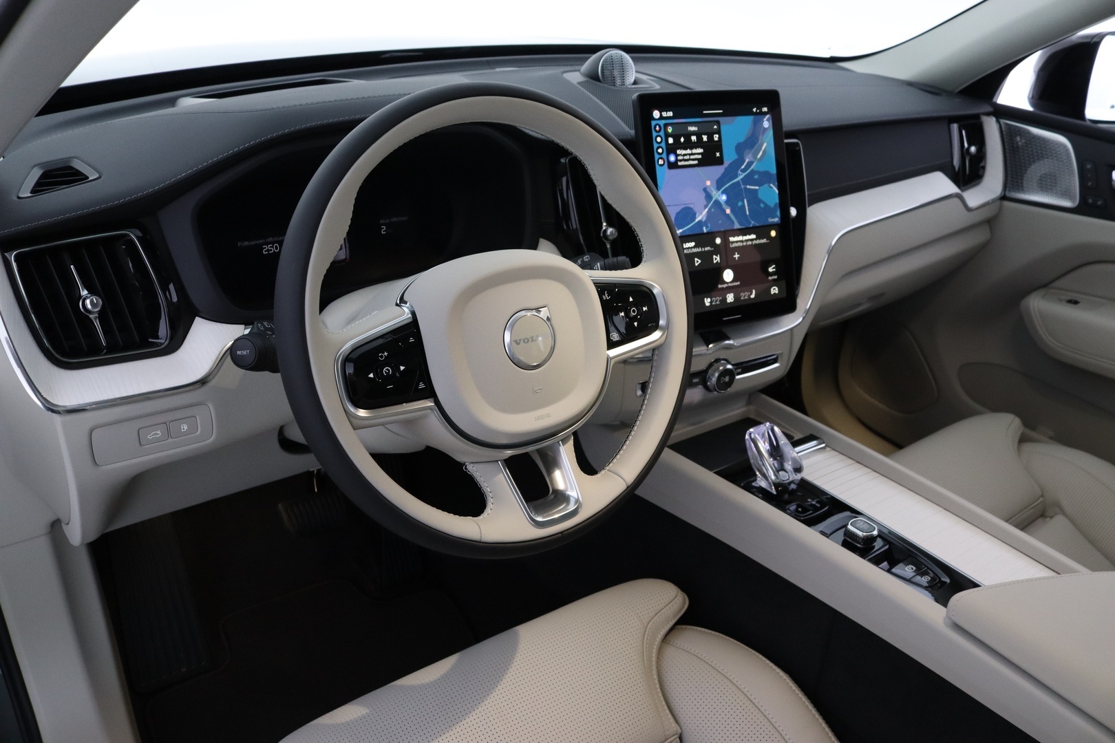 VOLVO XC60 12
