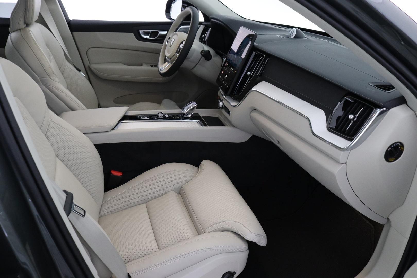 VOLVO XC60 16