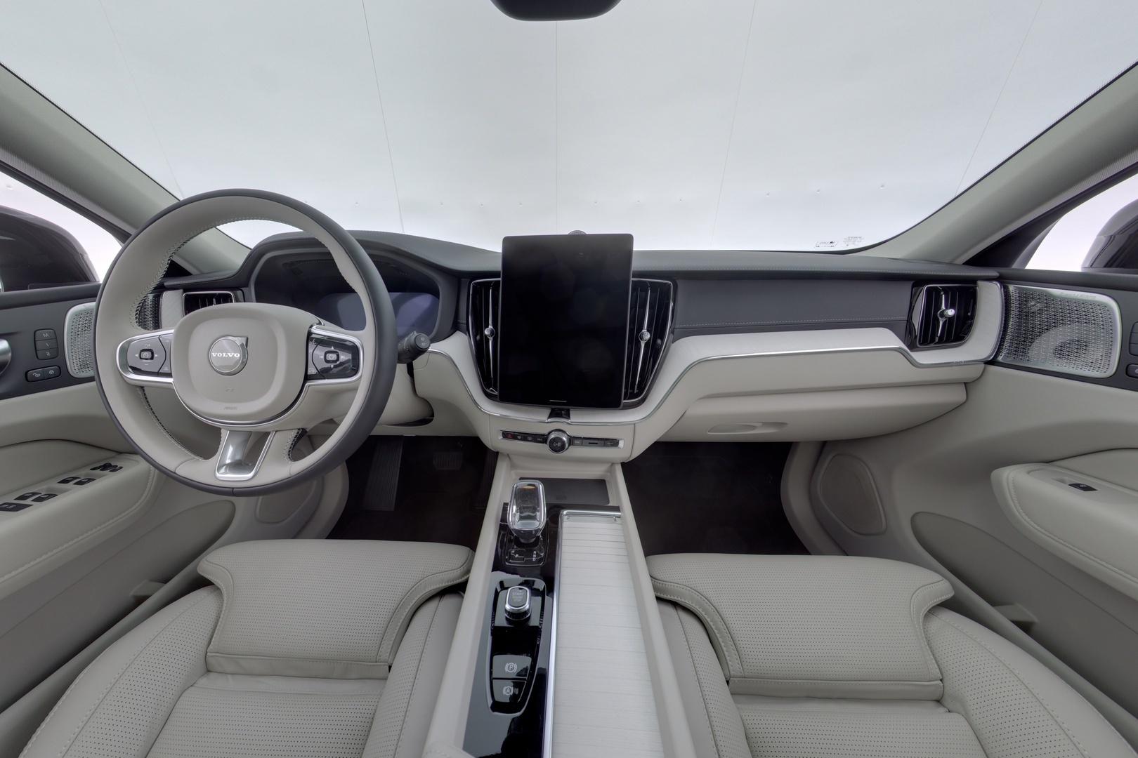 VOLVO XC60 7