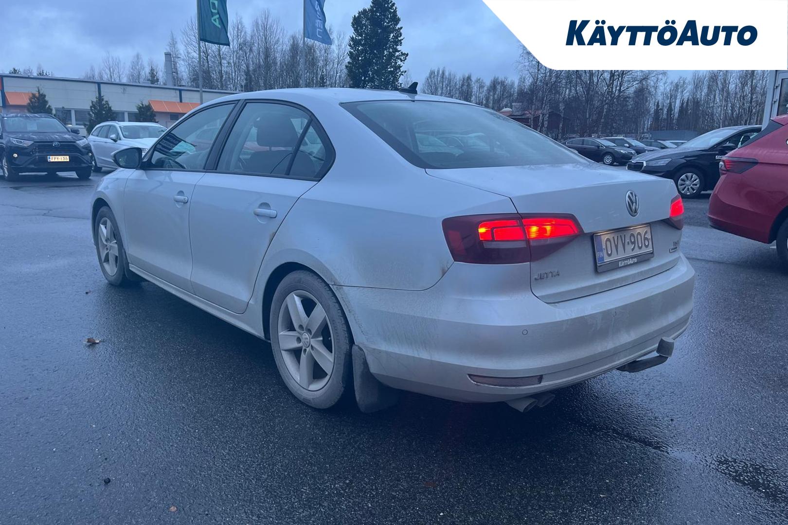 VOLKSWAGEN Jetta 2017