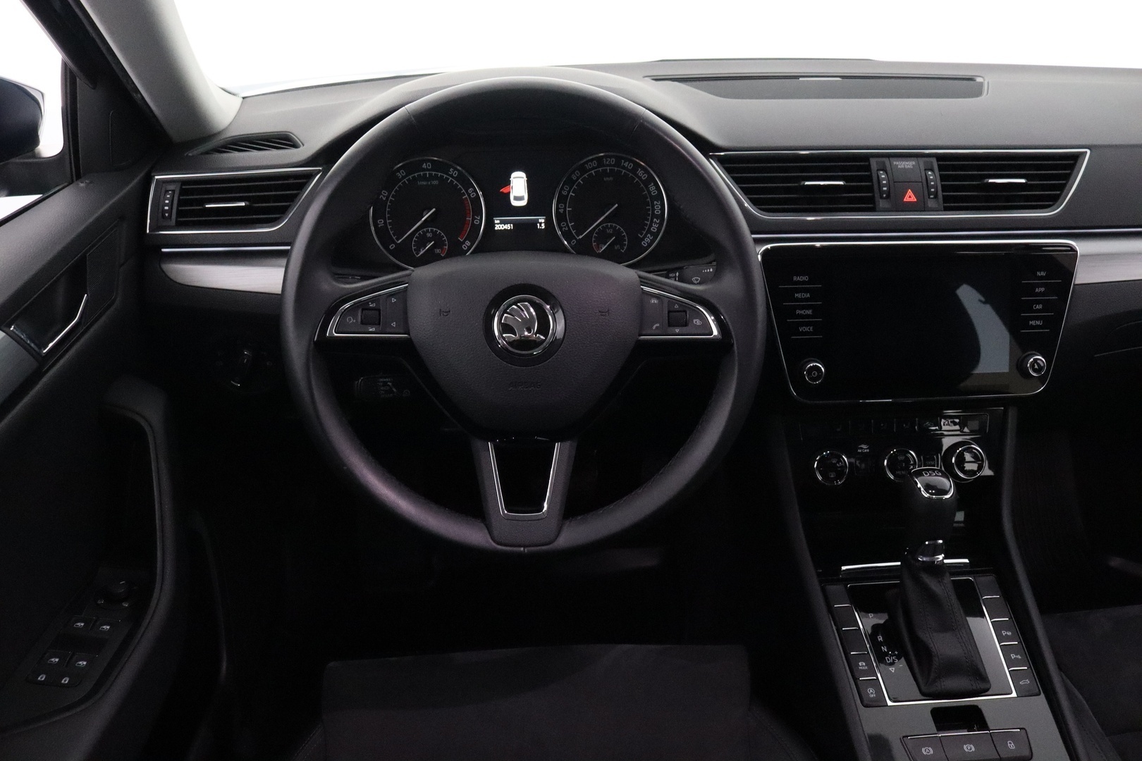 SKODA Superb 17