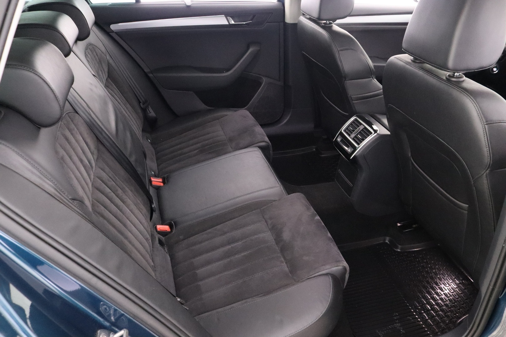 SKODA Superb 18