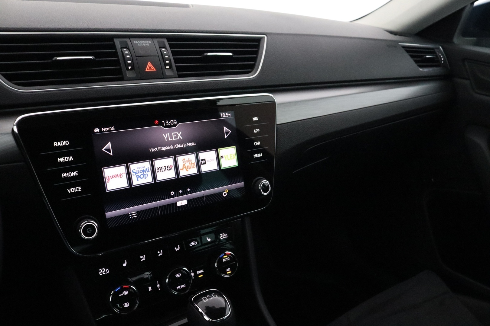 SKODA Superb 23