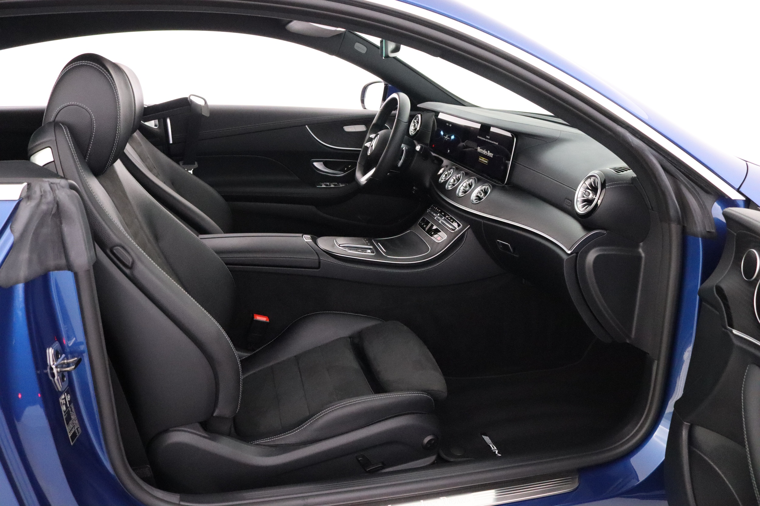 MERCEDES-BENZ E 2022