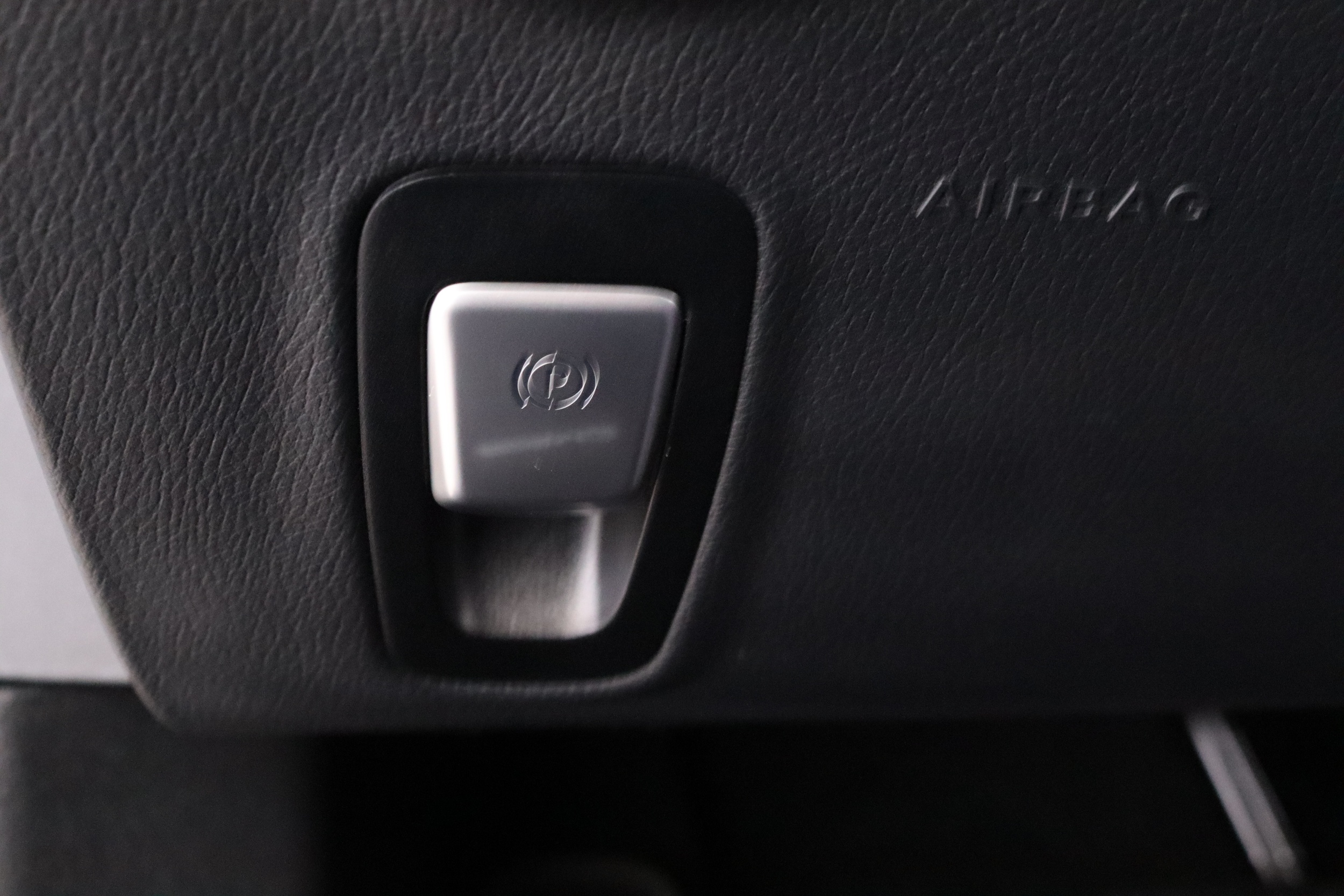 MERCEDES-BENZ E 2022