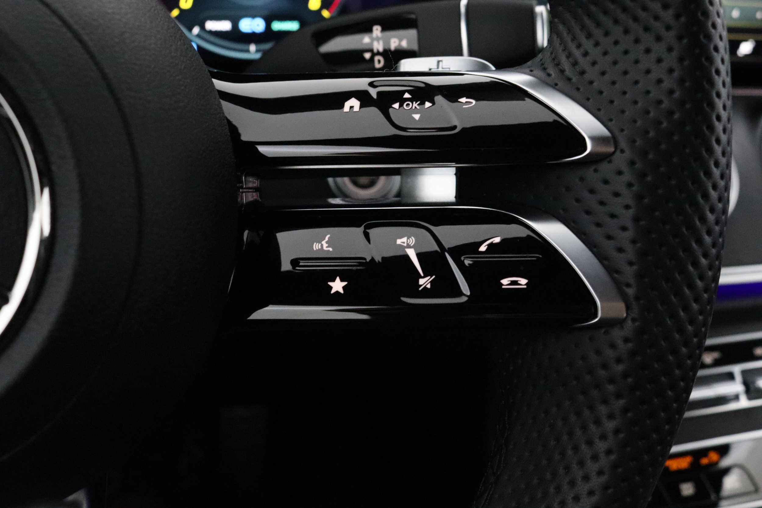 MERCEDES-BENZ E 2022