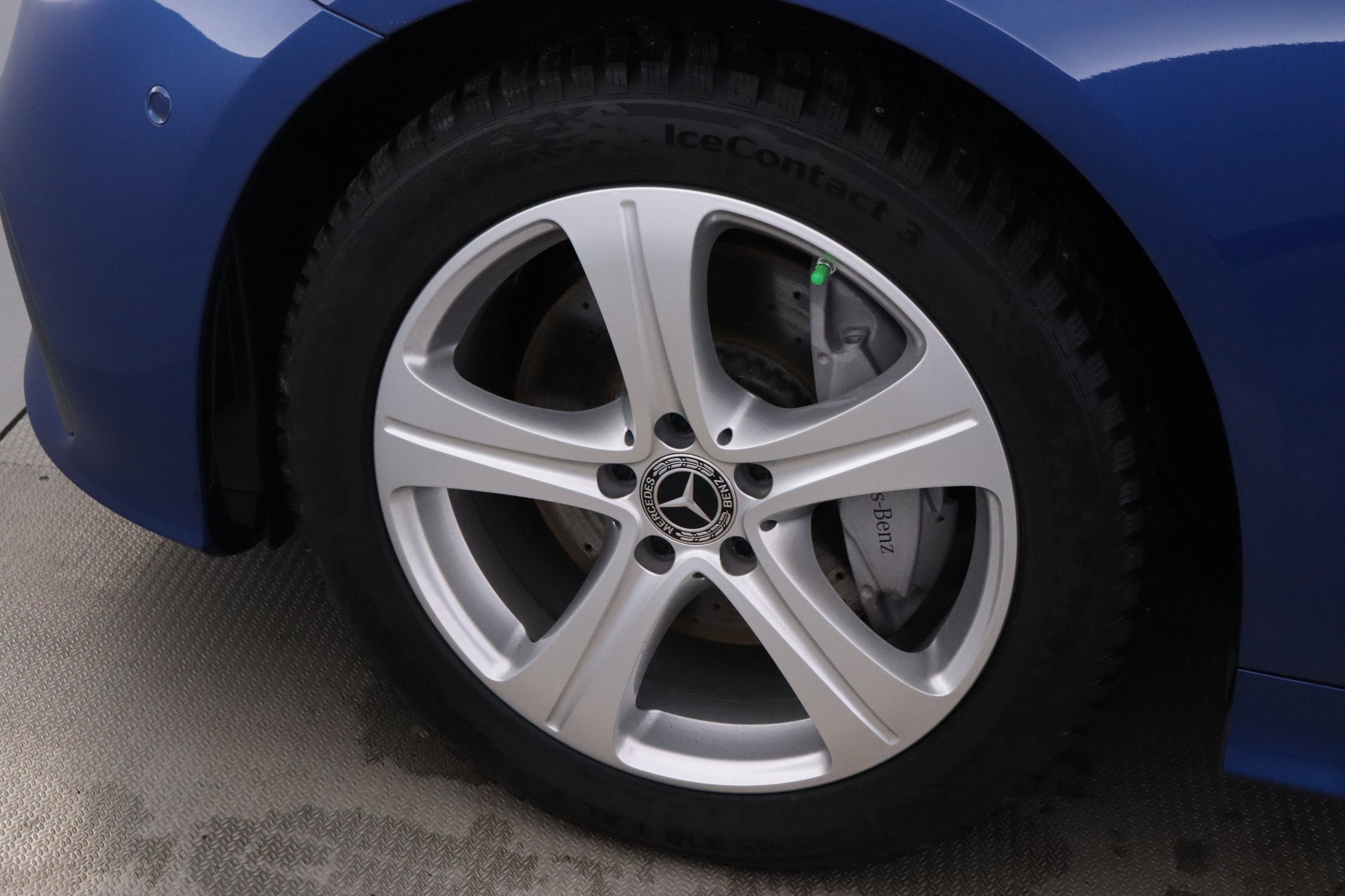 MERCEDES-BENZ E 2022