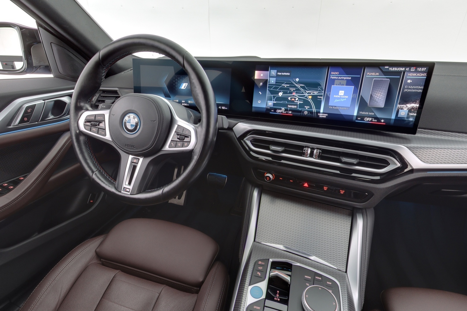 BMW i4 10
