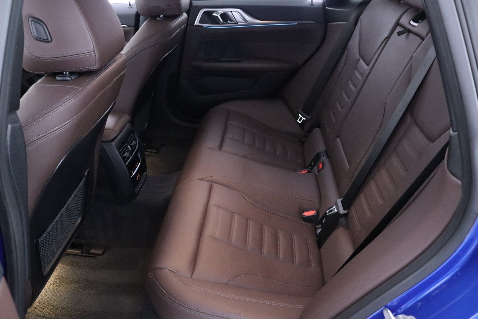 BMW i4 15