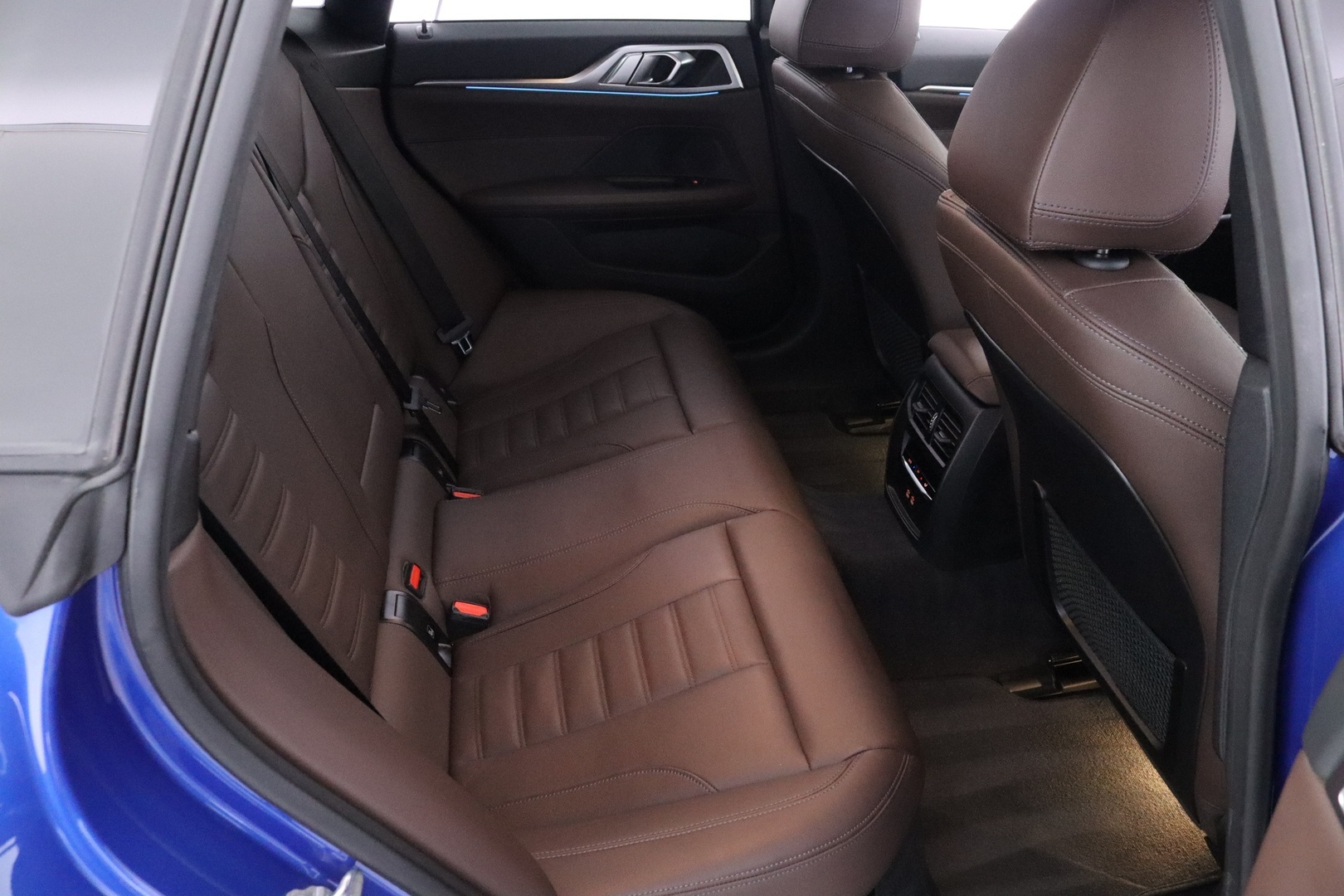 BMW i4 17