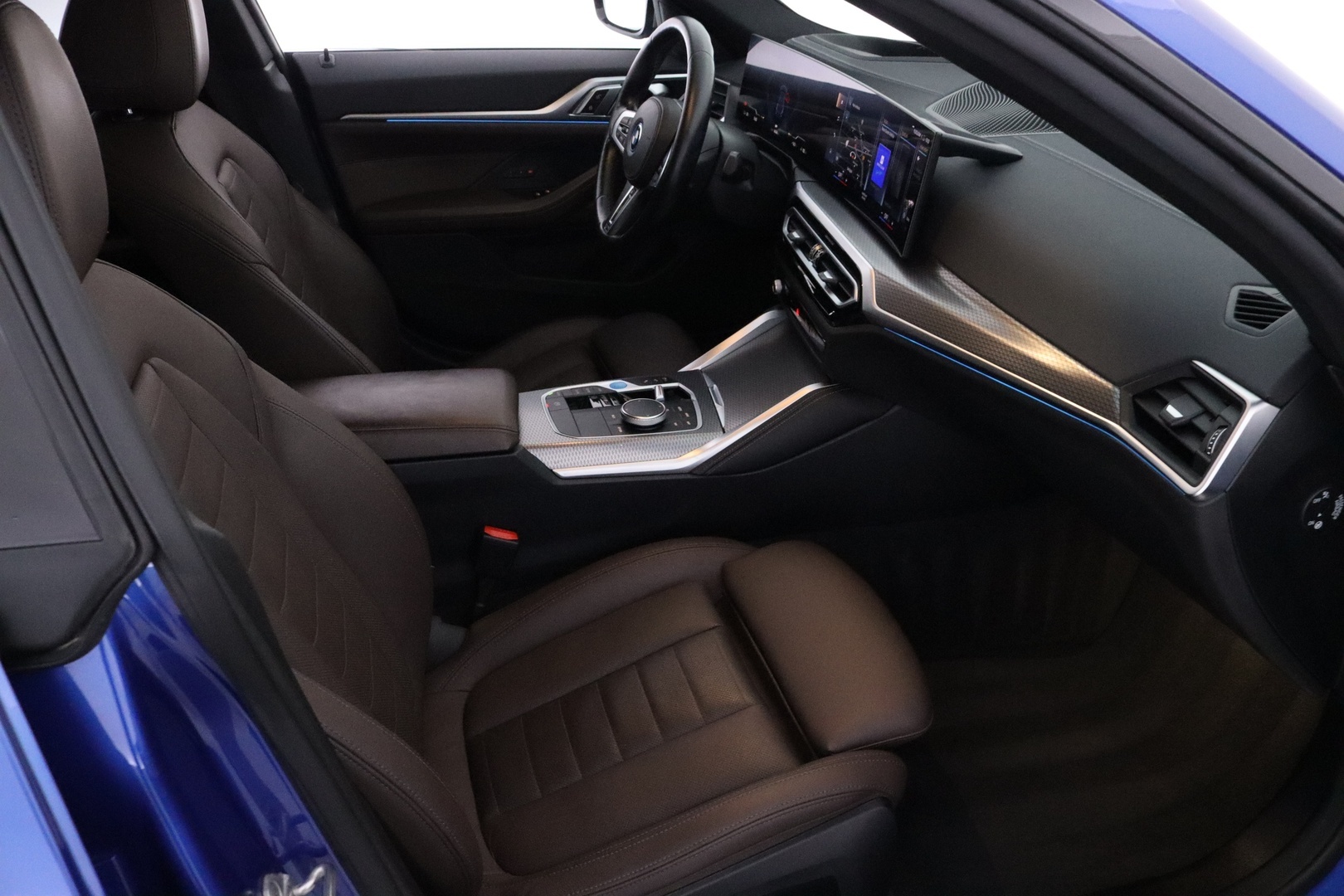 BMW i4 18